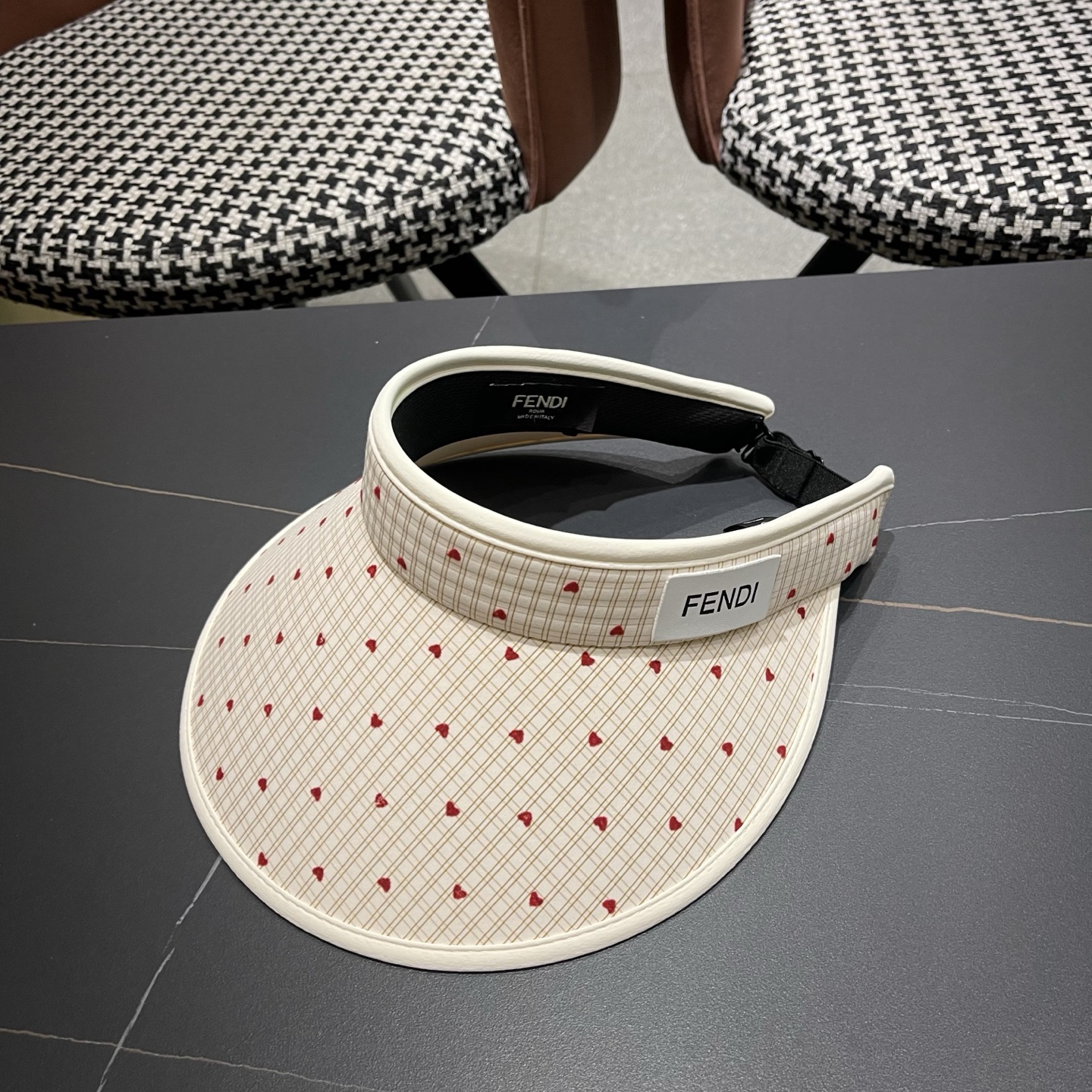 Fendi 芬迪 小清新粉色空顶帽女夏季新款大帽檐户外防紫外线遮阳防晒帽子