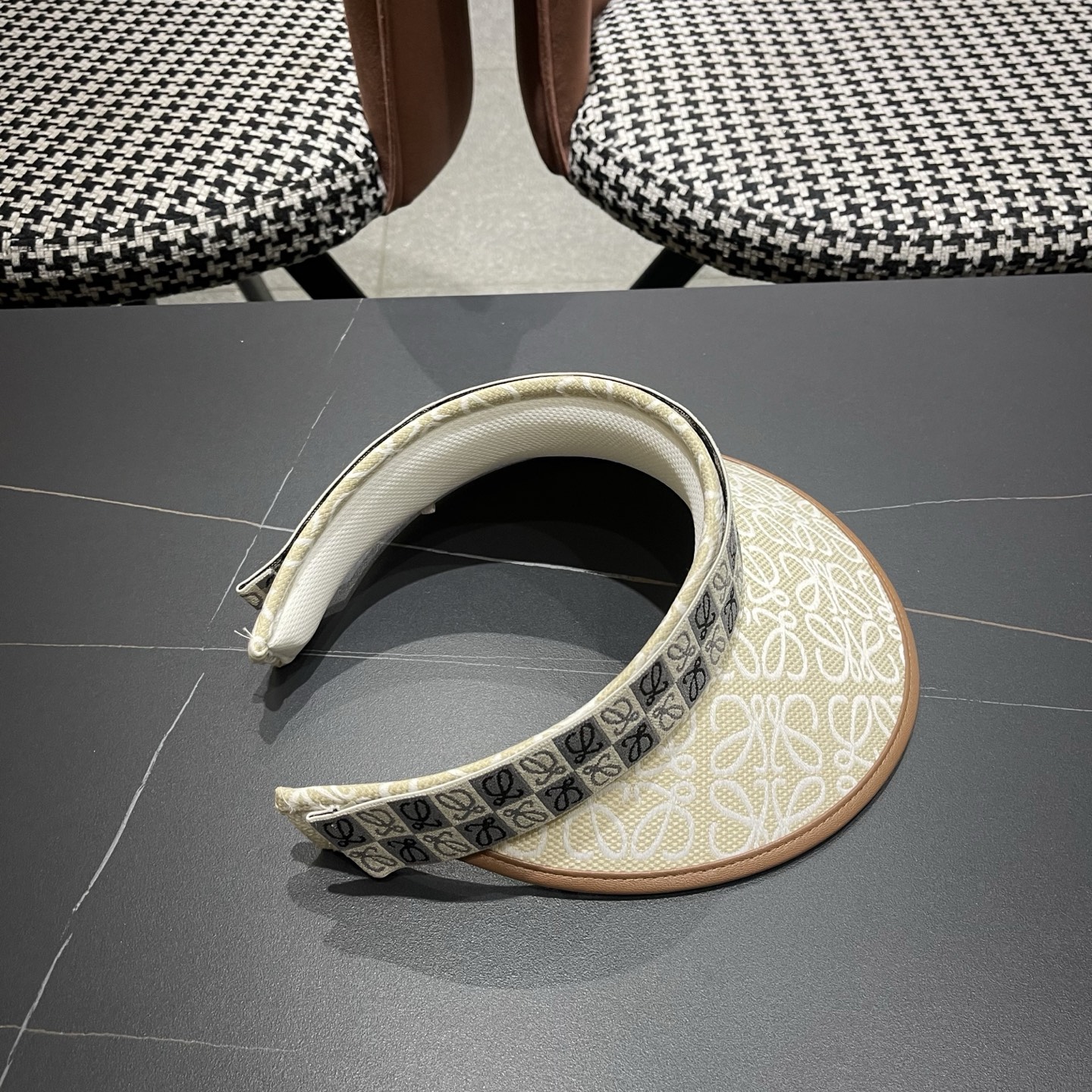 罗意威LOEWE 夏季欧美风大牌感经典暗纹空顶帽女时尚百搭防晒帽显脸小太阳帽子