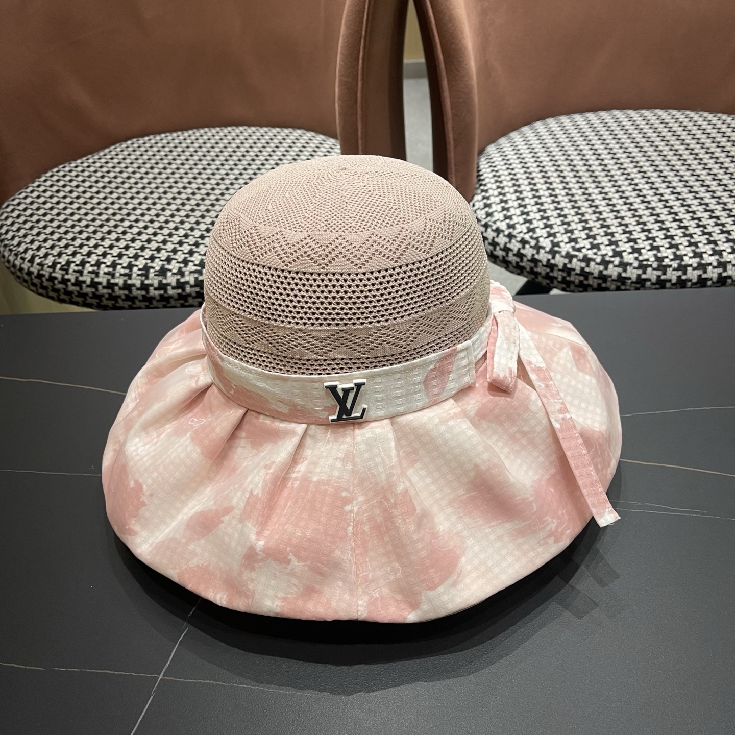 LV路易威登 新款蝴蝶结满顶防晒帽子女夏季透气大帽檐黑胶休闲镂空遮阳帽