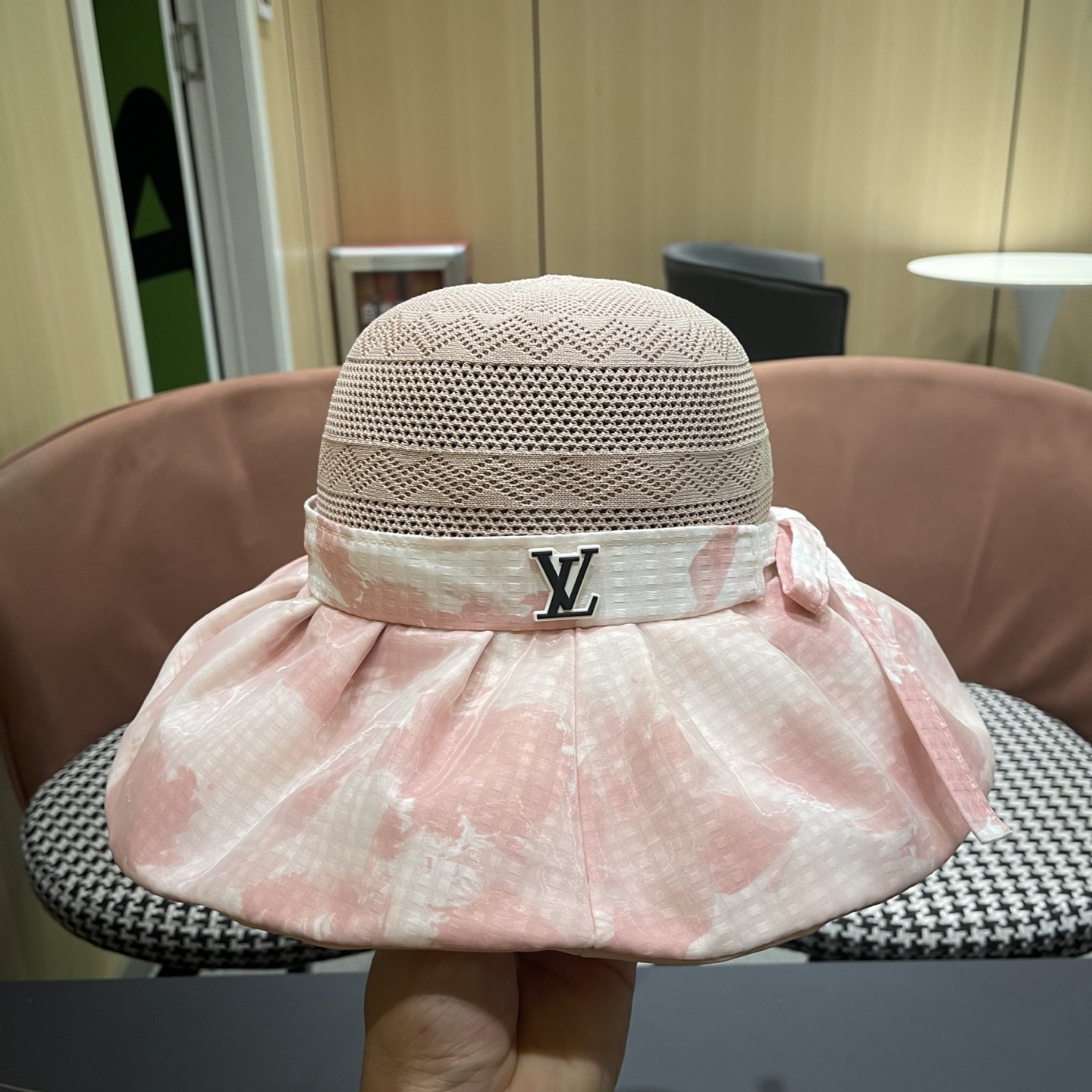 LV路易威登 新款蝴蝶结满顶防晒帽子女夏季透气大帽檐黑胶休闲镂空遮阳帽