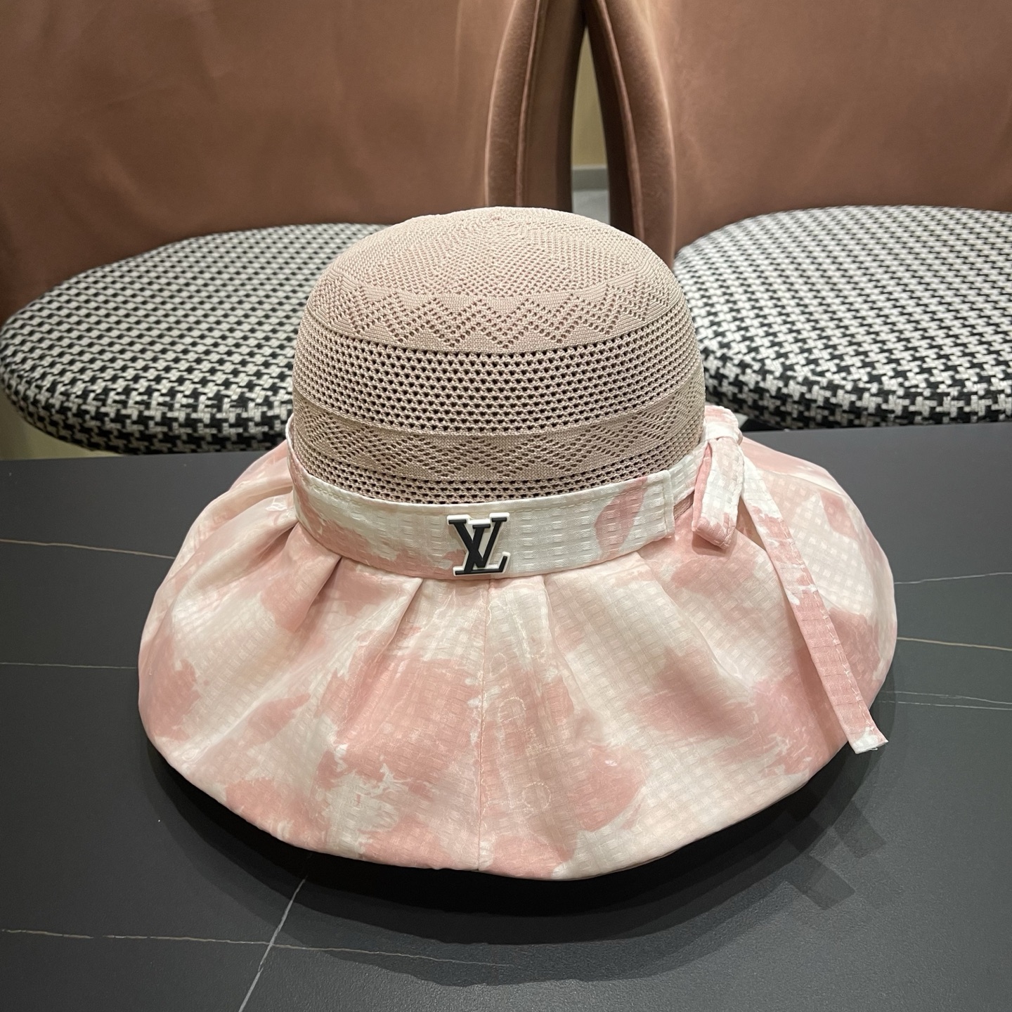 LV路易威登 新款蝴蝶结满顶防晒帽子女夏季透气大帽檐黑胶休闲镂空遮阳帽