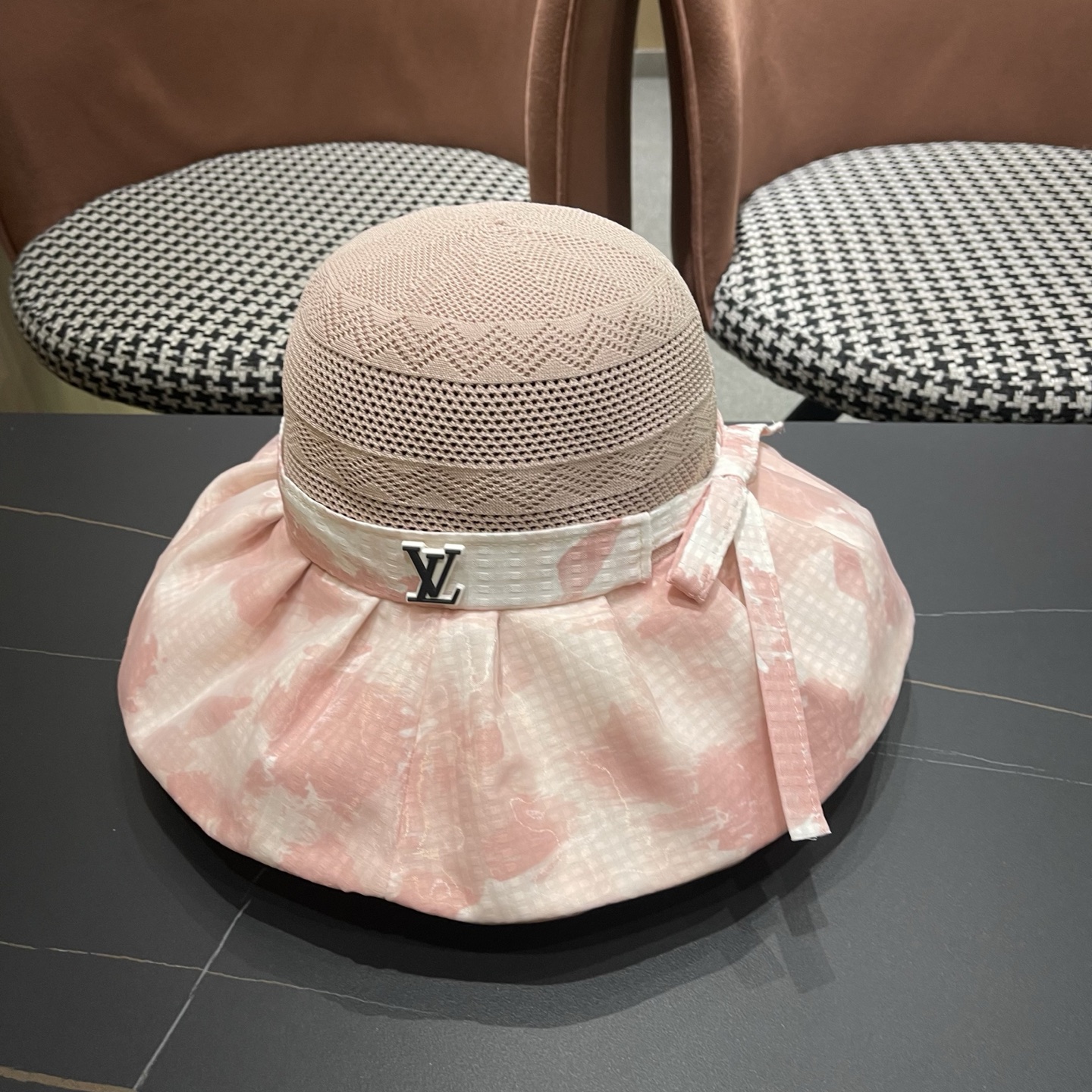 LV路易威登 新款蝴蝶结满顶防晒帽子女夏季透气大帽檐黑胶休闲镂空遮阳帽