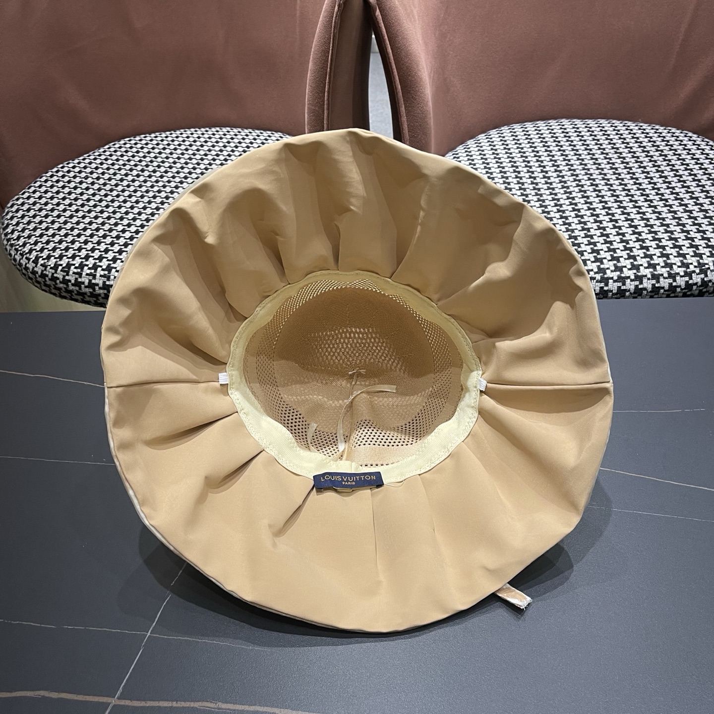 LV路易威登 新款蝴蝶结满顶防晒帽子女夏季透气大帽檐黑胶休闲镂空遮阳帽