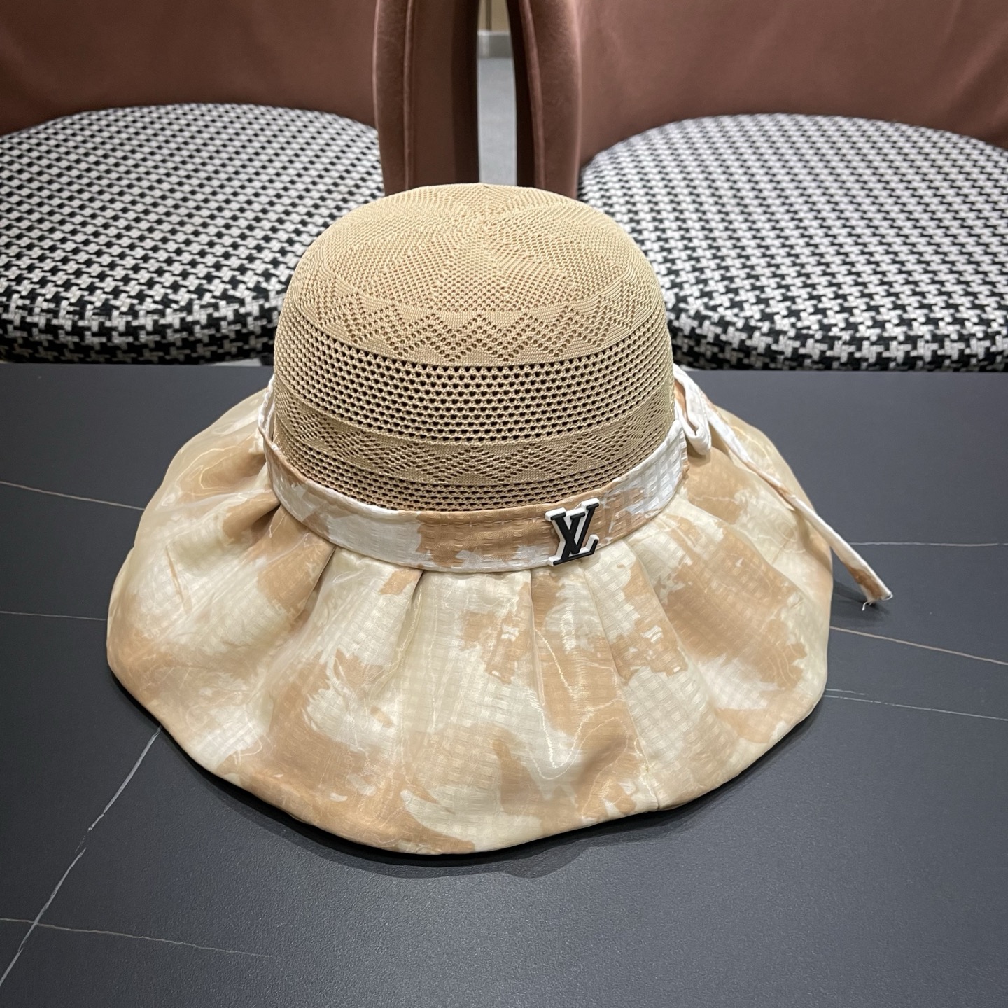 LV路易威登 新款蝴蝶结满顶防晒帽子女夏季透气大帽檐黑胶休闲镂空遮阳帽