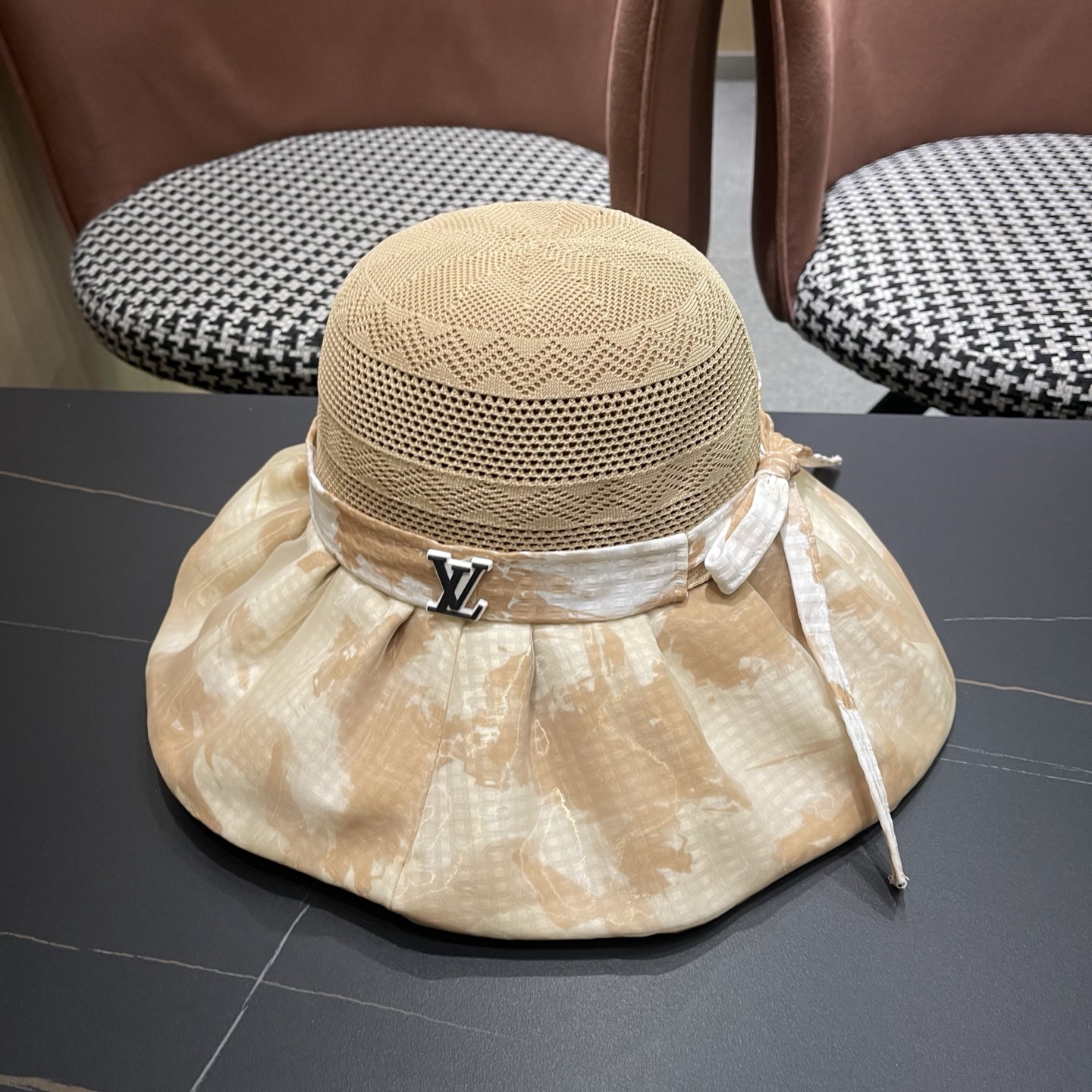 LV路易威登 新款蝴蝶结满顶防晒帽子女夏季透气大帽檐黑胶休闲镂空遮阳帽