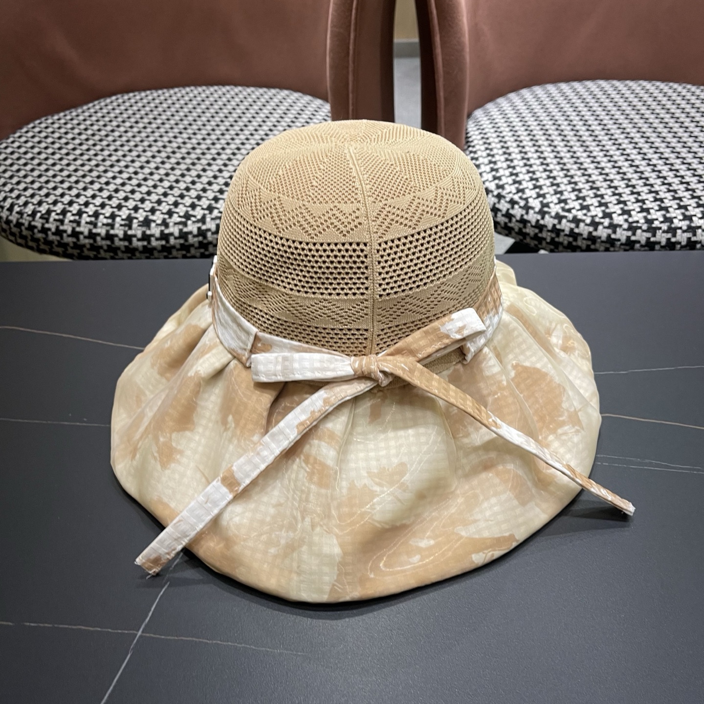 LV路易威登 新款蝴蝶结满顶防晒帽子女夏季透气大帽檐黑胶休闲镂空遮阳帽