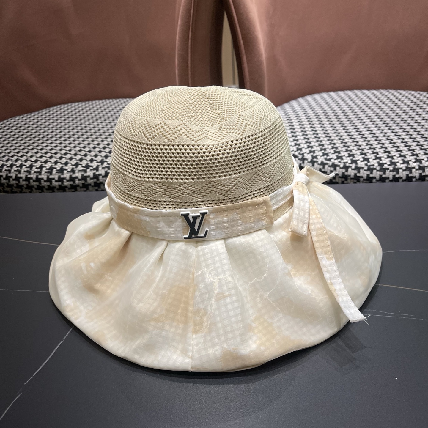 LV路易威登 新款蝴蝶结满顶防晒帽子女夏季透气大帽檐黑胶休闲镂空遮阳帽