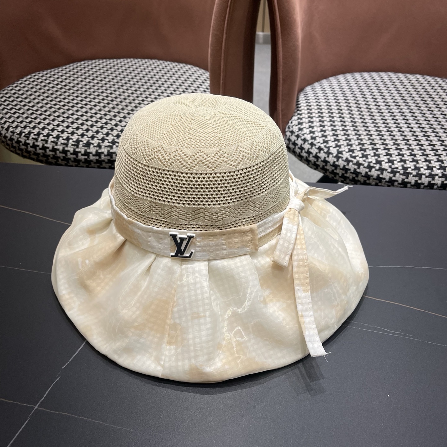 LV路易威登 新款蝴蝶结满顶防晒帽子女夏季透气大帽檐黑胶休闲镂空遮阳帽