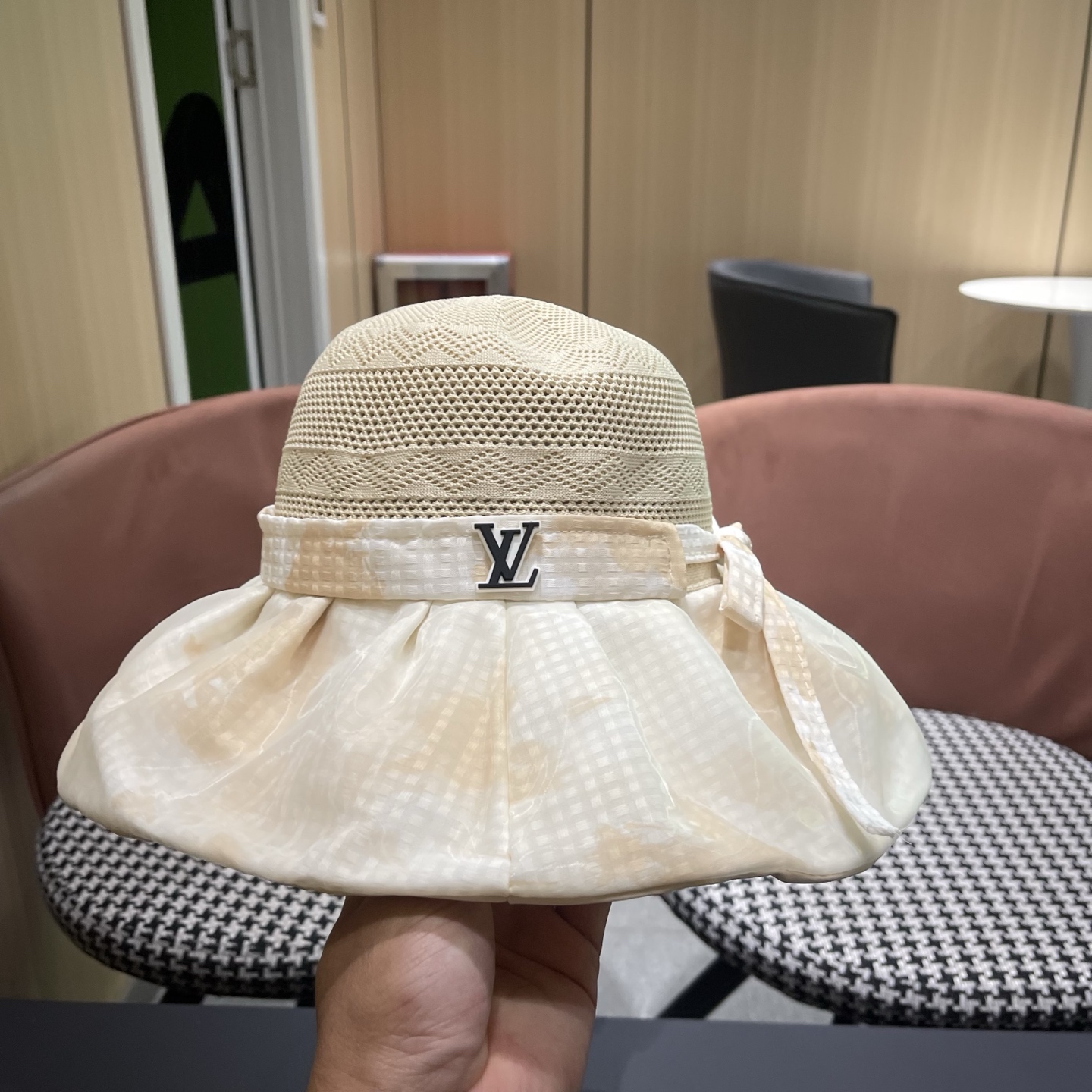 LV路易威登 新款蝴蝶结满顶防晒帽子女夏季透气大帽檐黑胶休闲镂空遮阳帽