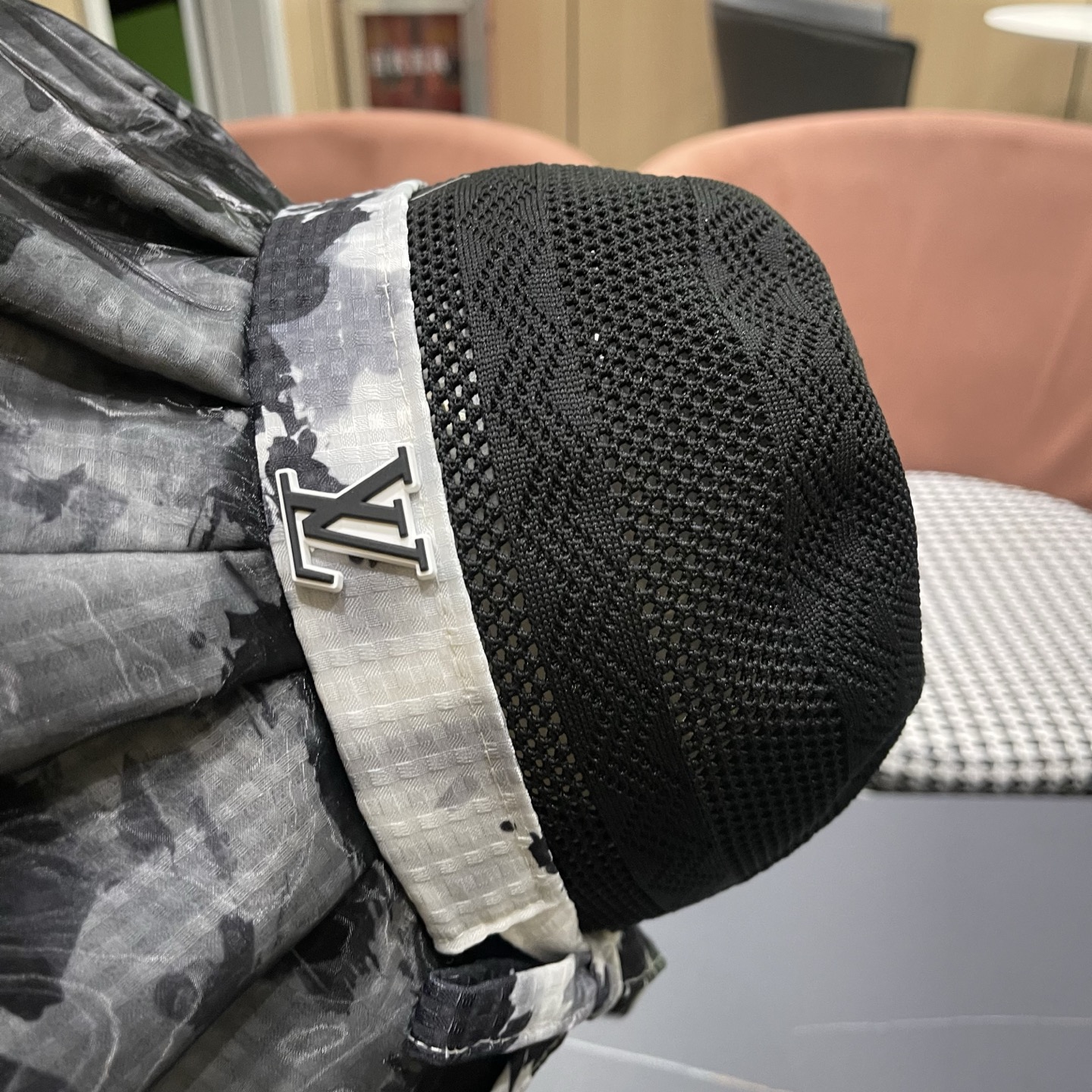 LV路易威登 新款蝴蝶结满顶防晒帽子女夏季透气大帽檐黑胶休闲镂空遮阳帽