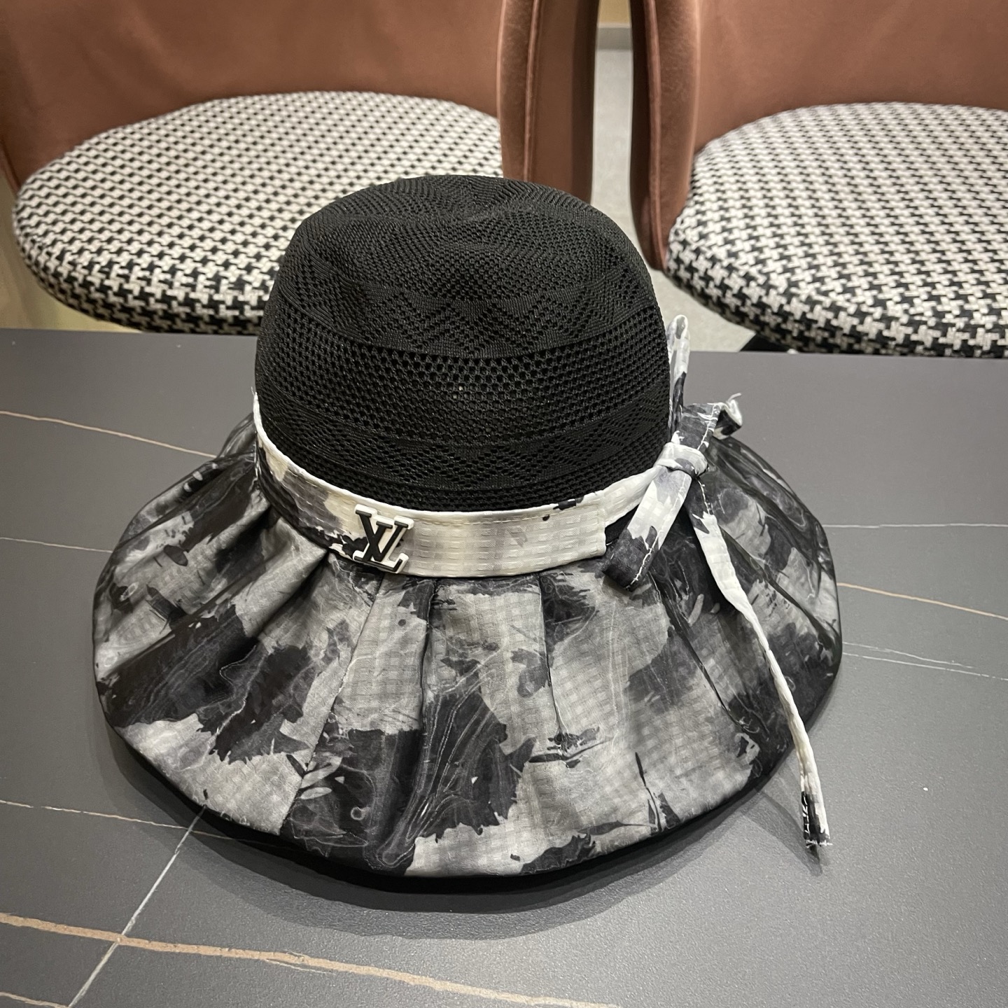 LV路易威登 新款蝴蝶结满顶防晒帽子女夏季透气大帽檐黑胶休闲镂空遮阳帽