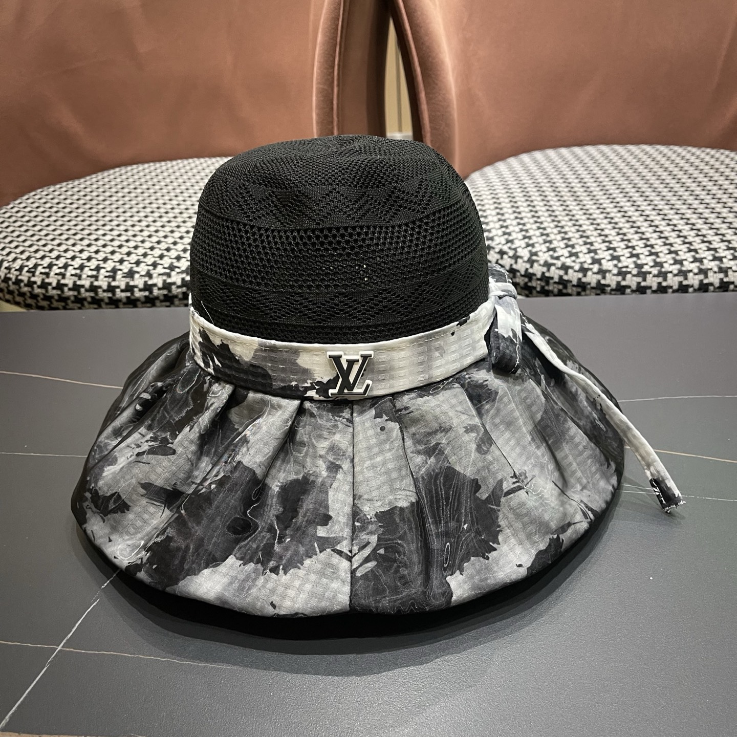 LV路易威登 新款蝴蝶结满顶防晒帽子女夏季透气大帽檐黑胶休闲镂空遮阳帽