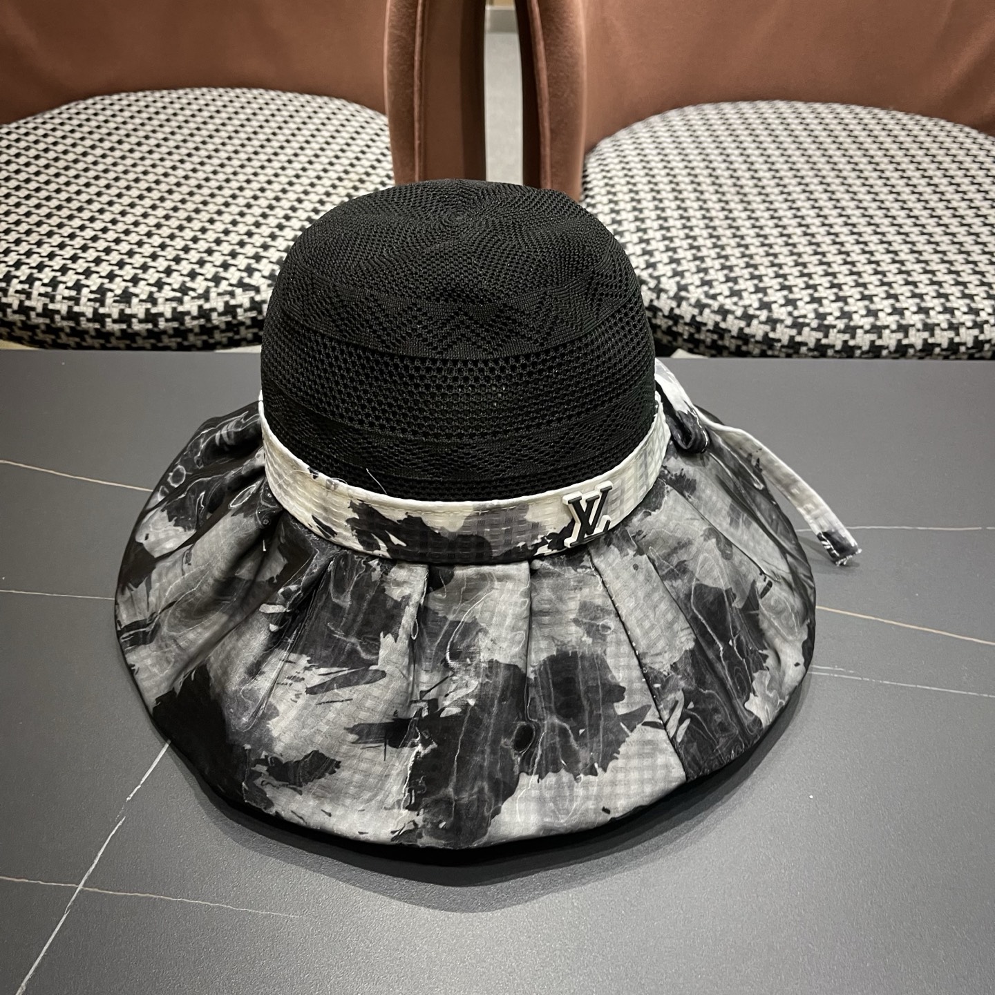 LV路易威登 新款蝴蝶结满顶防晒帽子女夏季透气大帽檐黑胶休闲镂空遮阳帽