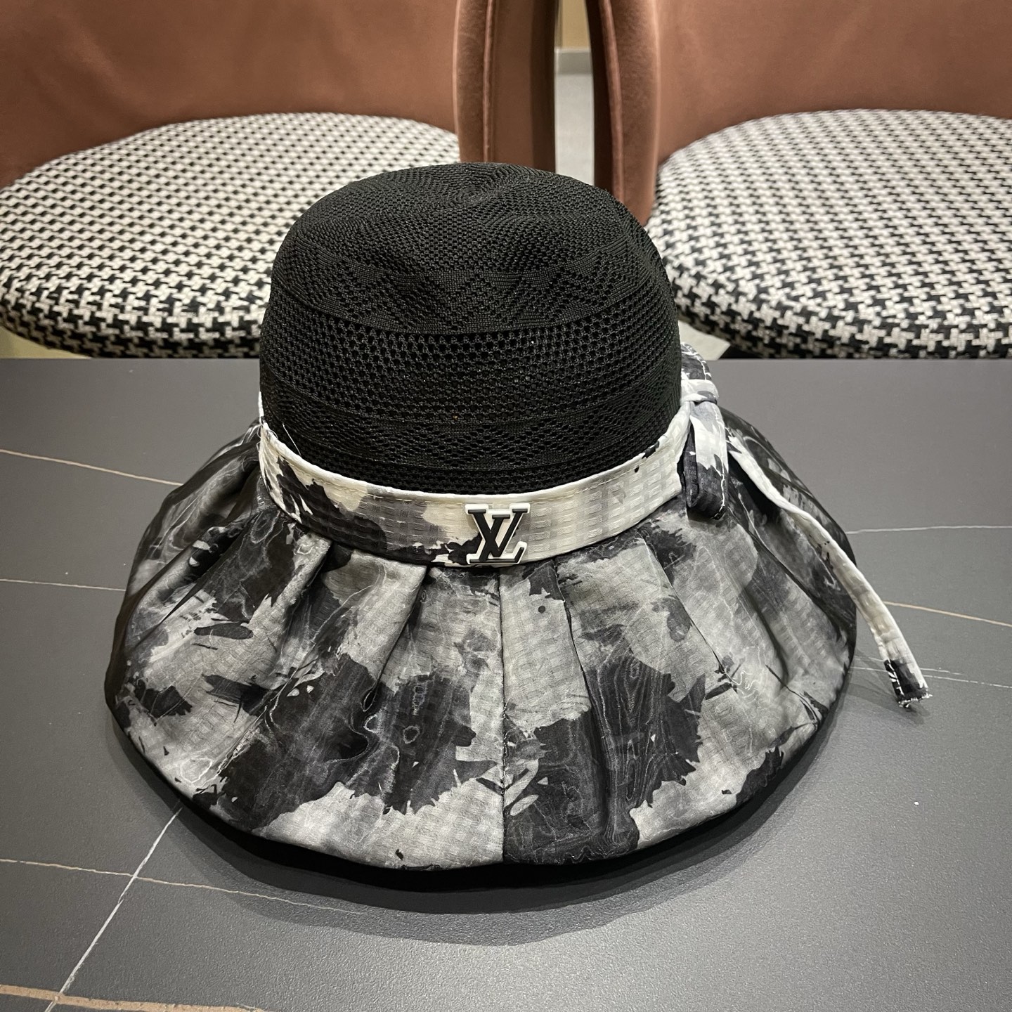 LV路易威登 新款蝴蝶结满顶防晒帽子女夏季透气大帽檐黑胶休闲镂空遮阳帽