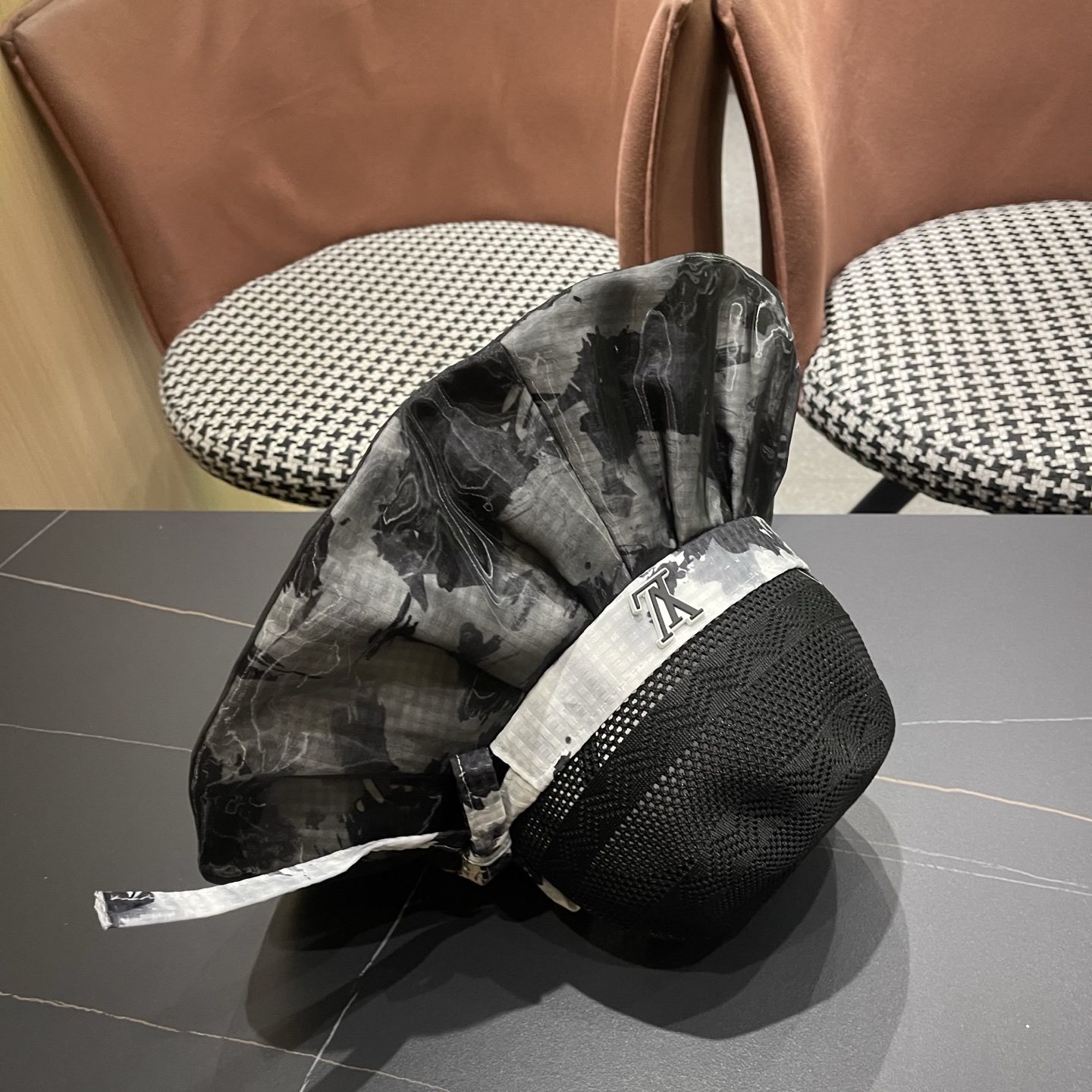 LV路易威登 新款蝴蝶结满顶防晒帽子女夏季透气大帽檐黑胶休闲镂空遮阳帽