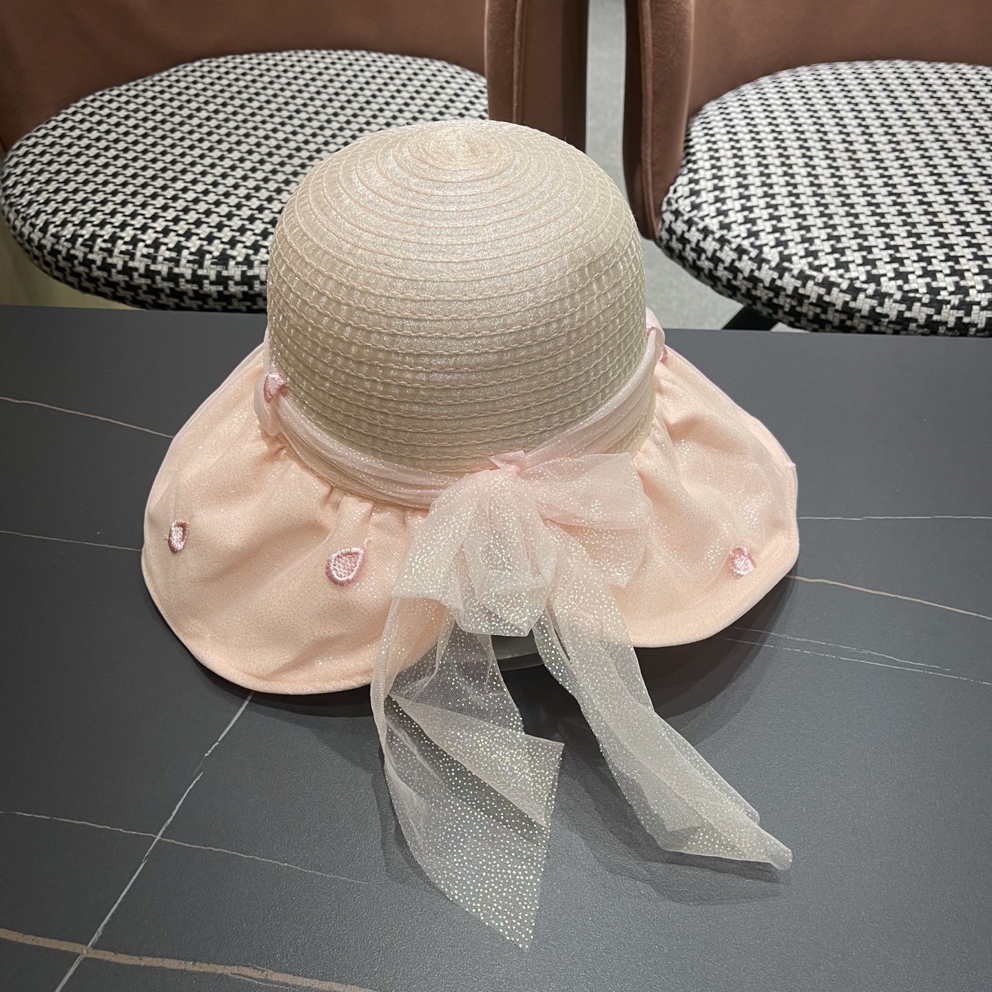 HERMES爱马仕大檐遮阳帽女夏季新款网纱气质彩胶渔夫帽女士防紫外线防晒帽