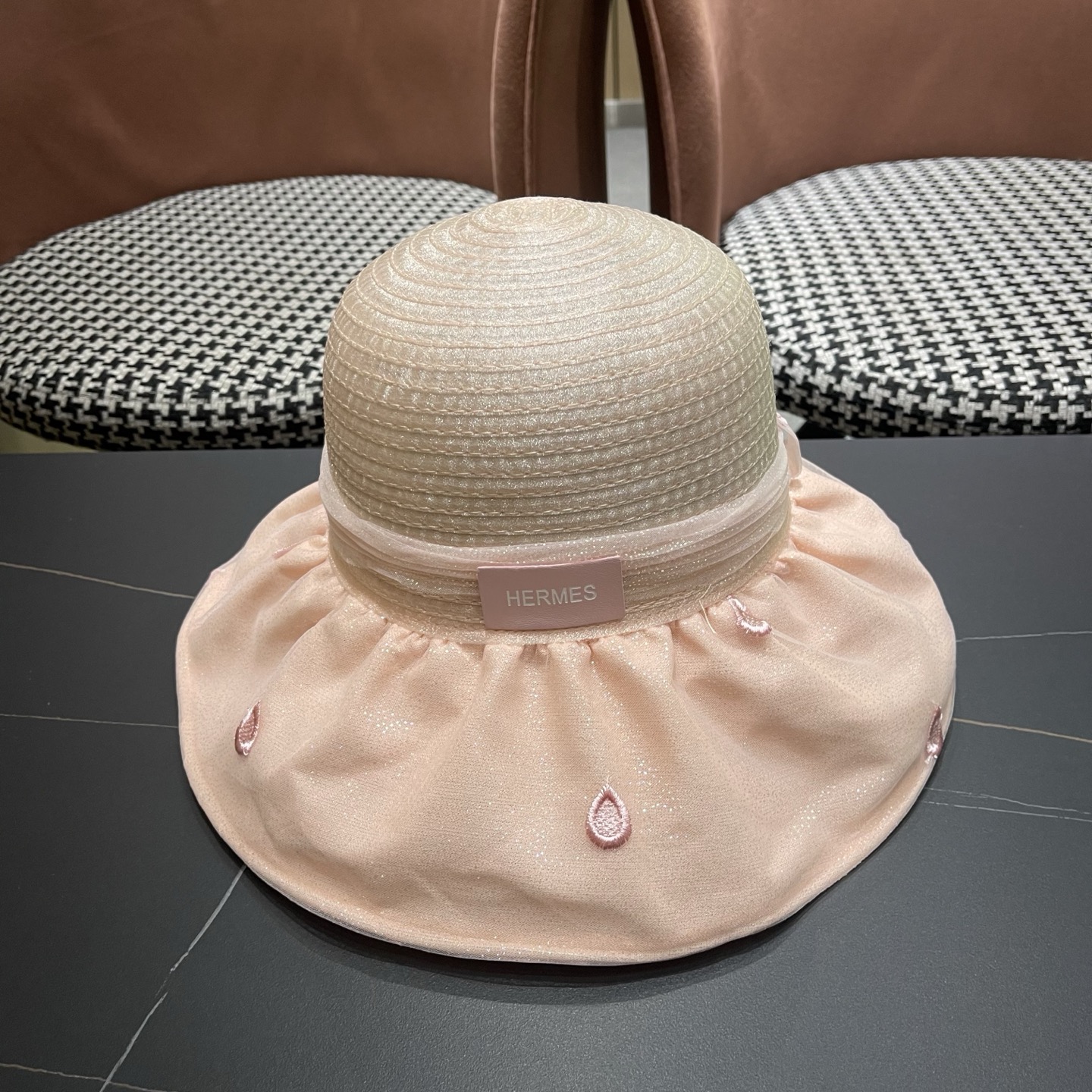 HERMES爱马仕大檐遮阳帽女夏季新款网纱气质彩胶渔夫帽女士防紫外线防晒帽