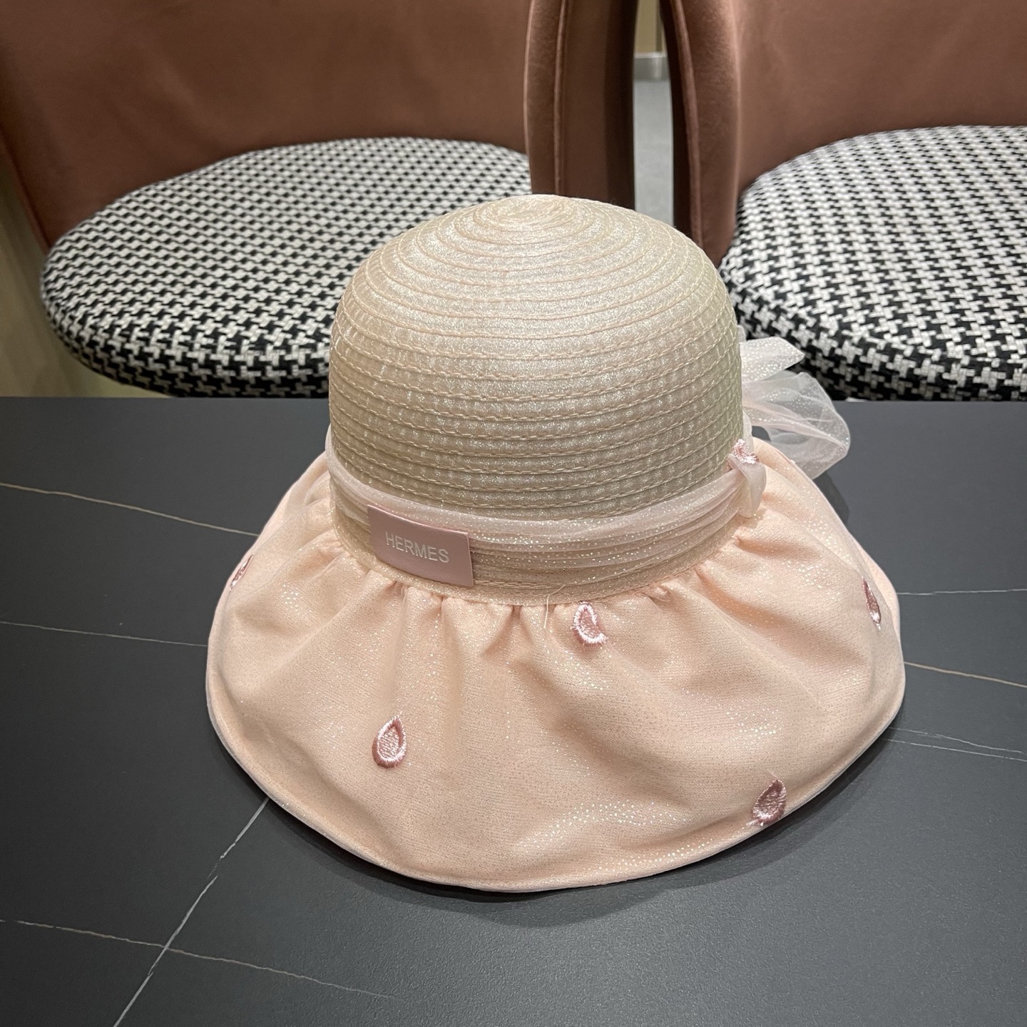 HERMES爱马仕大檐遮阳帽女夏季新款网纱气质彩胶渔夫帽女士防紫外线防晒帽
