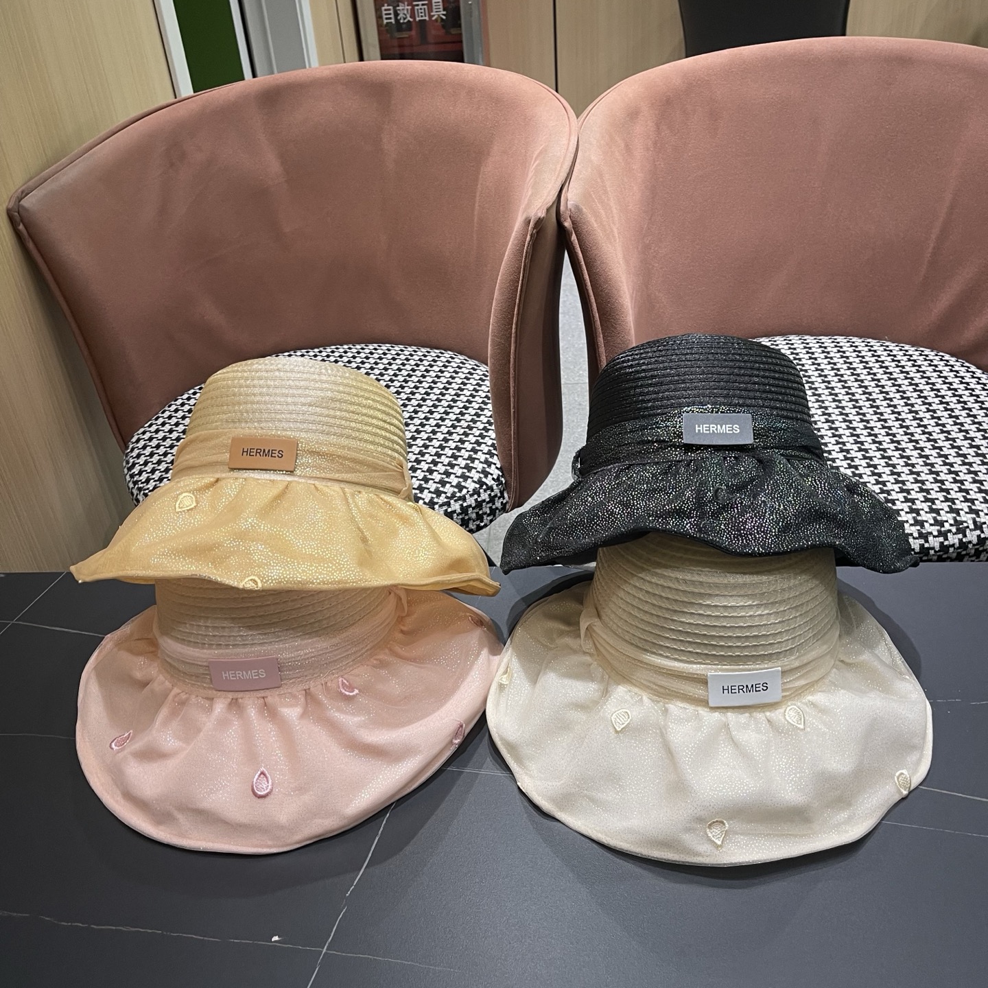 HERMES爱马仕大檐遮阳帽女夏季新款网纱气质彩胶渔夫帽女士防紫外线防晒帽