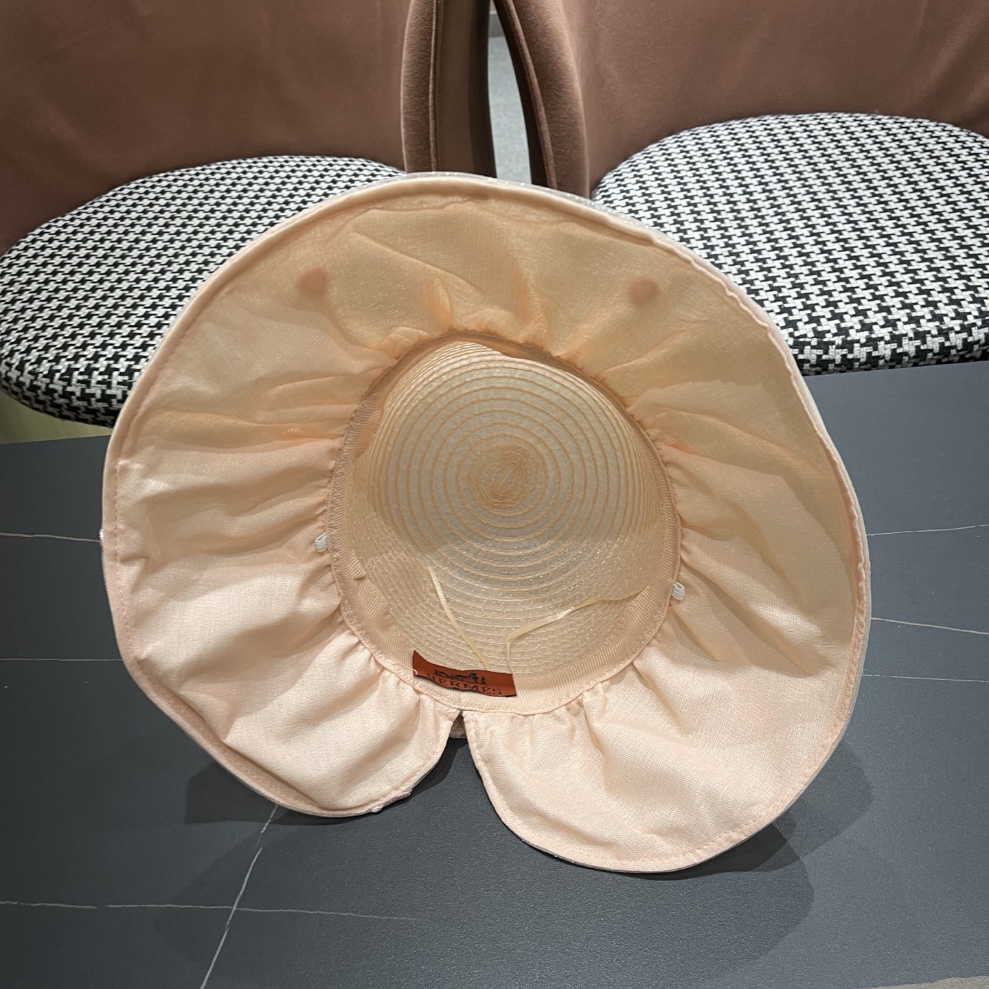 HERMES爱马仕大檐遮阳帽女夏季新款网纱气质彩胶渔夫帽女士防紫外线防晒帽