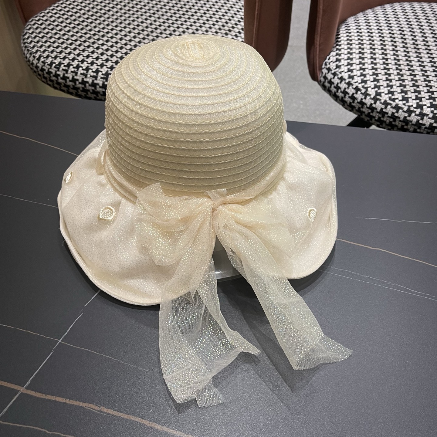 HERMES爱马仕大檐遮阳帽女夏季新款网纱气质彩胶渔夫帽女士防紫外线防晒帽