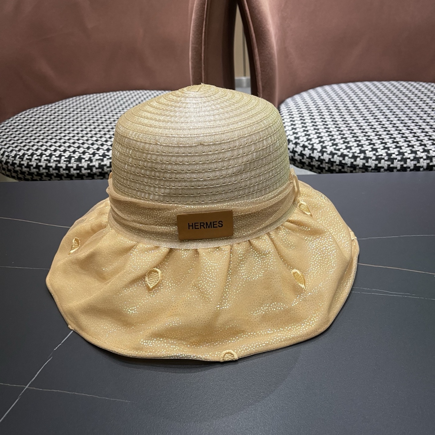 HERMES爱马仕大檐遮阳帽女夏季新款网纱气质彩胶渔夫帽女士防紫外线防晒帽
