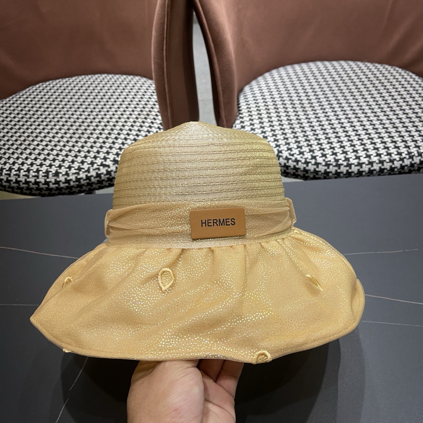 HERMES爱马仕大檐遮阳帽女夏季新款网纱气质彩胶渔夫帽女士防紫外线防晒帽