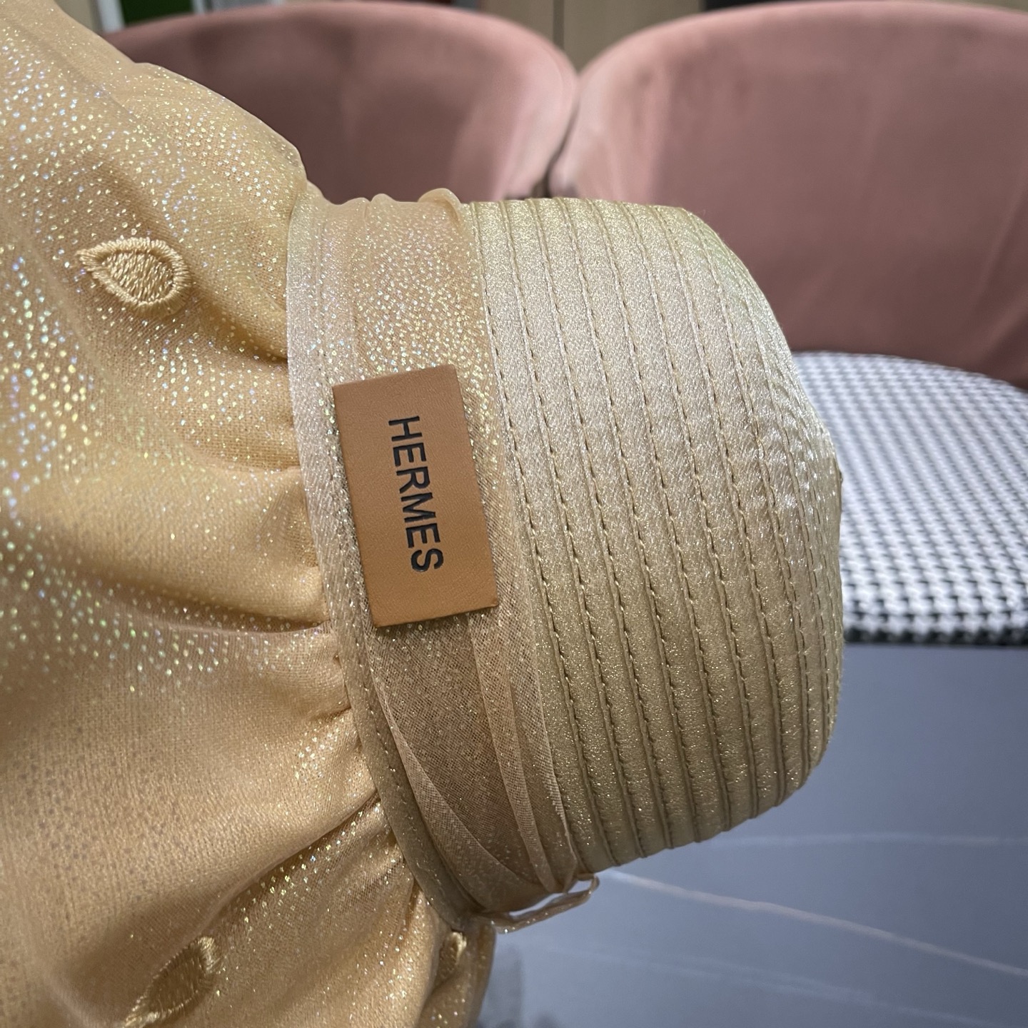 HERMES爱马仕大檐遮阳帽女夏季新款网纱气质彩胶渔夫帽女士防紫外线防晒帽