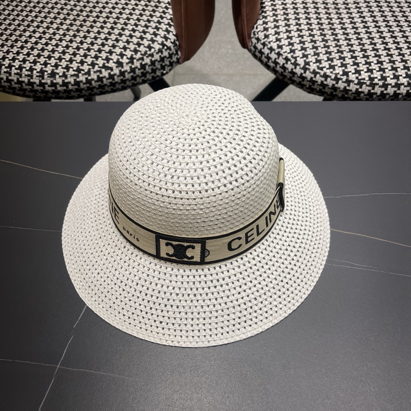 【CELINE赛琳】新款织带款镂空编织草帽，度假休闲必备，优雅大方的一款