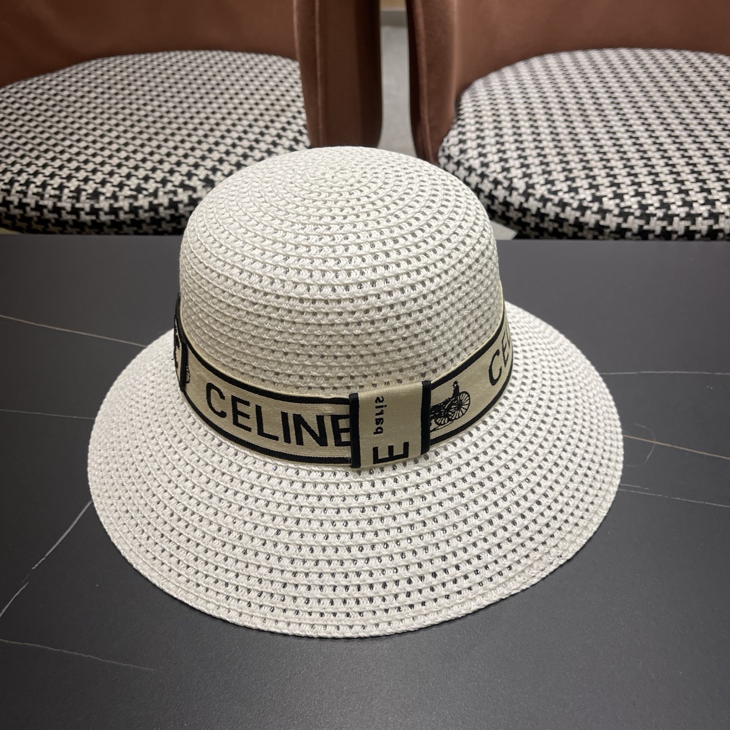 【CELINE赛琳】新款织带款镂空编织草帽，度假休闲必备，优雅大方的一款