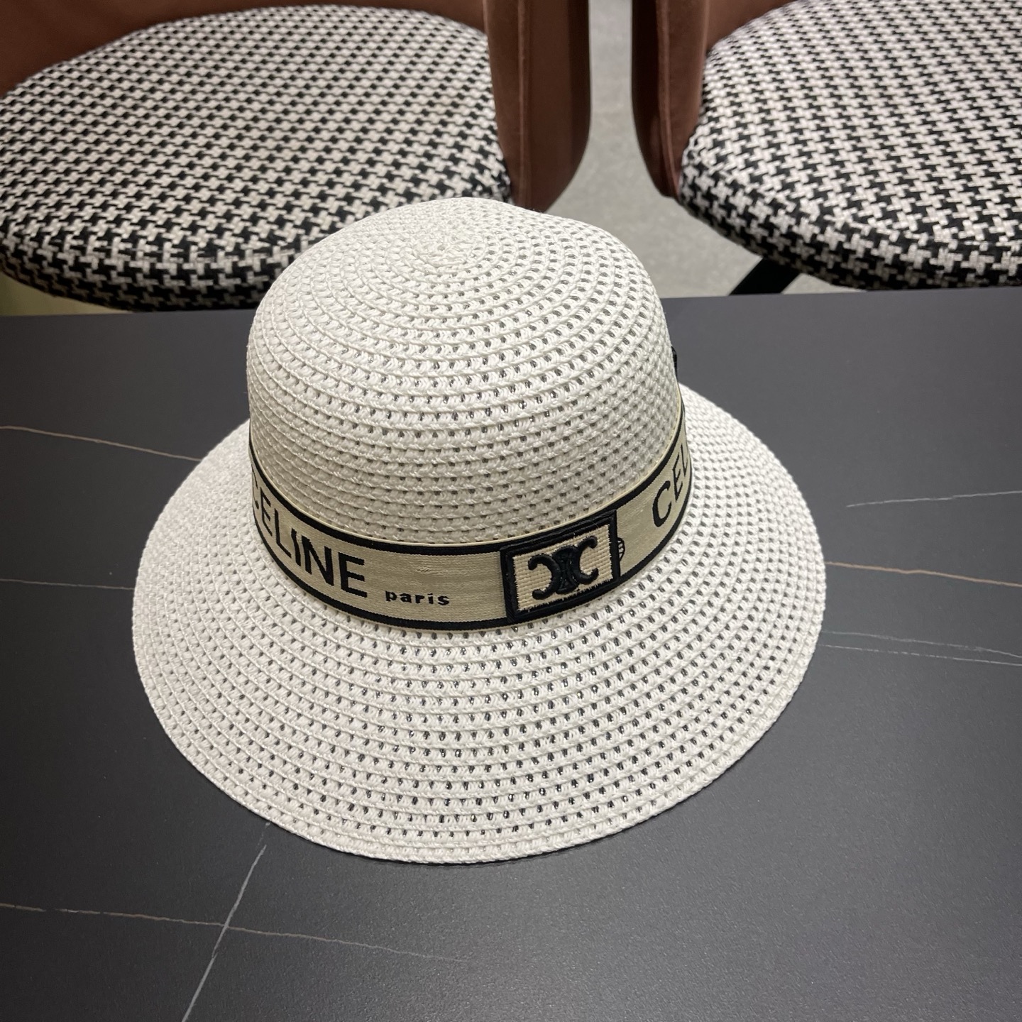 【CELINE赛琳】新款织带款镂空编织草帽，度假休闲必备，优雅大方的一款