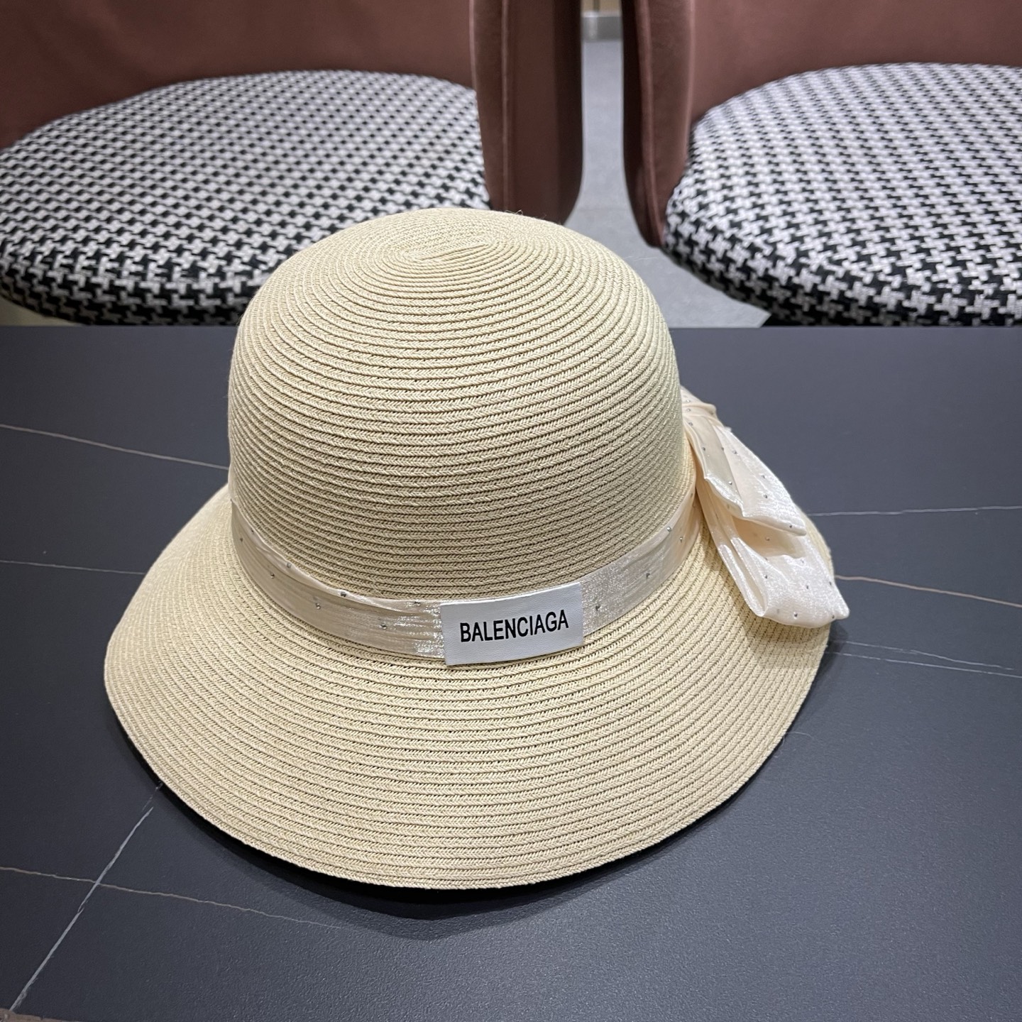 Balenciaga巴黎世家 法国欧洲风小檐礼帽女蝴蝶结盆帽优雅遮阳防晒渔 夫帽出游逛街草帽 