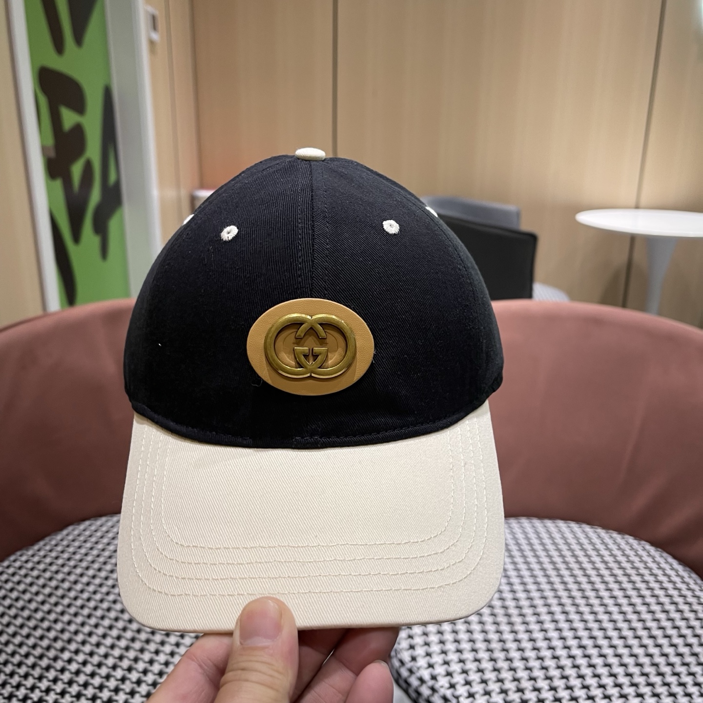 【GUCCI 古奇】做工精细透气舒适❤️日韩时尚潮流❤️❤️❤️棒球帽原单品质火爆来袭🎩工艺精美。。。高