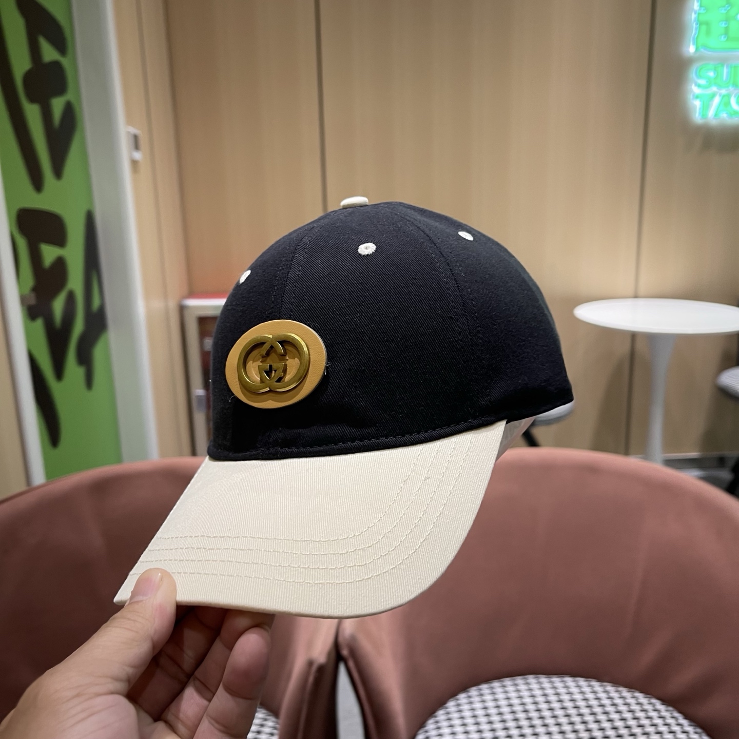 【GUCCI 古奇】做工精细透气舒适❤️日韩时尚潮流❤️❤️❤️棒球帽原单品质火爆来袭🎩工艺精美。。。高