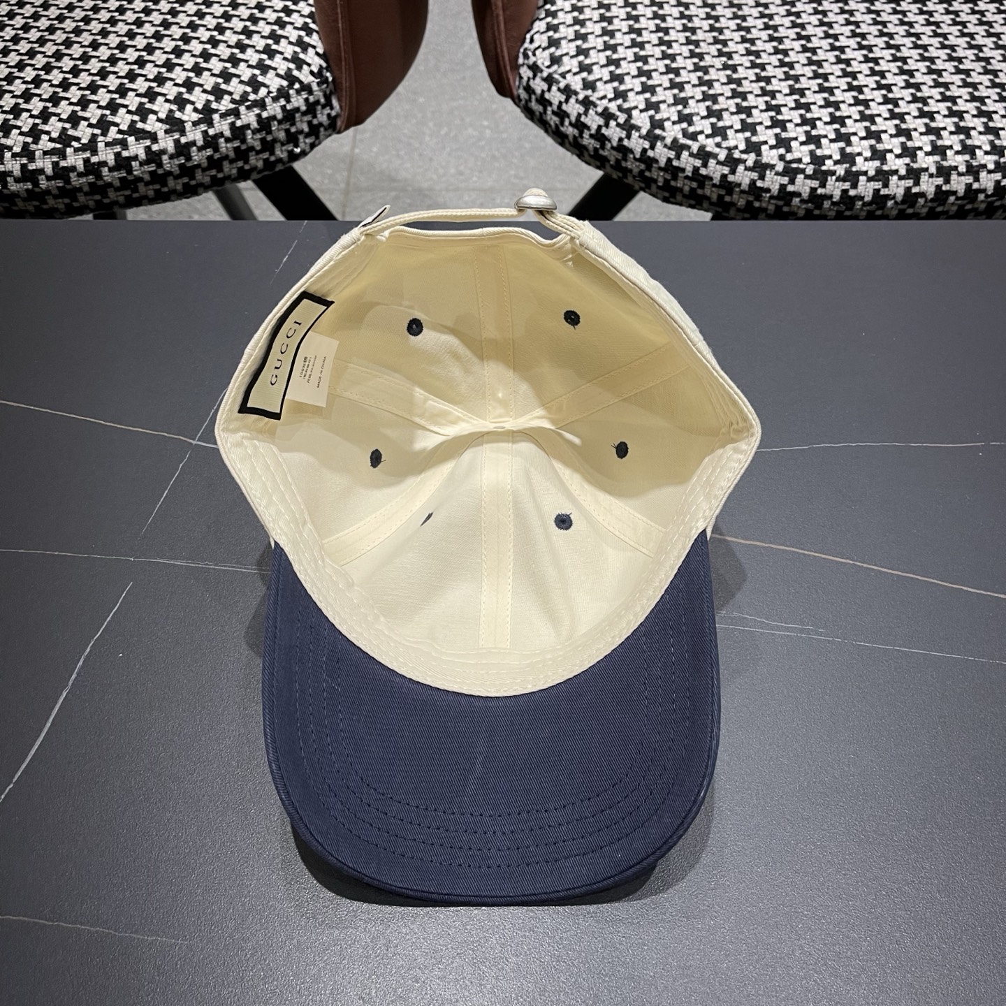 【GUCCI 古奇】做工精细透气舒适❤️日韩时尚潮流❤️❤️❤️棒球帽原单品质火爆来袭🎩工艺精美。。。高