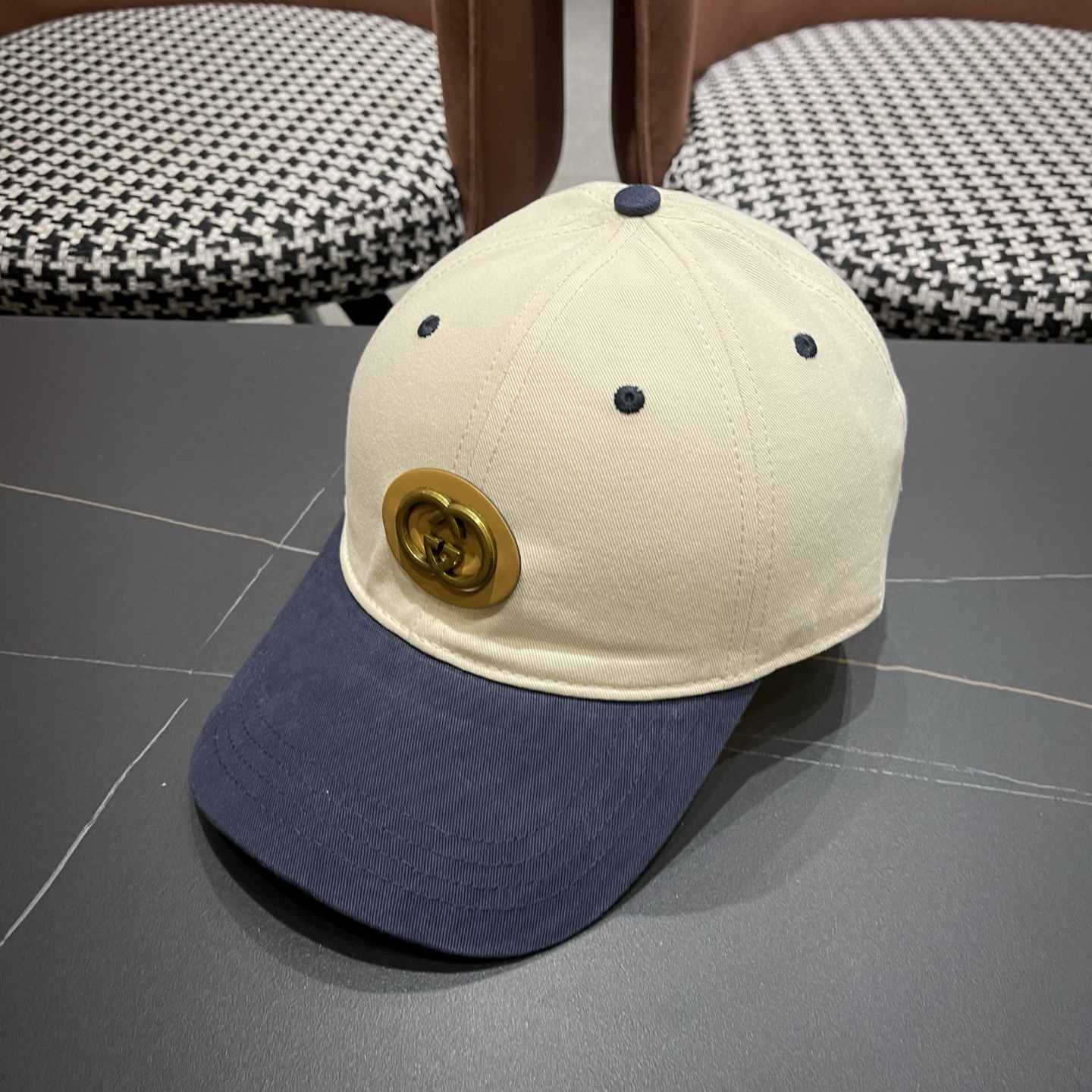 【GUCCI 古奇】做工精细透气舒适❤️日韩时尚潮流❤️❤️❤️棒球帽原单品质火爆来袭🎩工艺精美。。。高