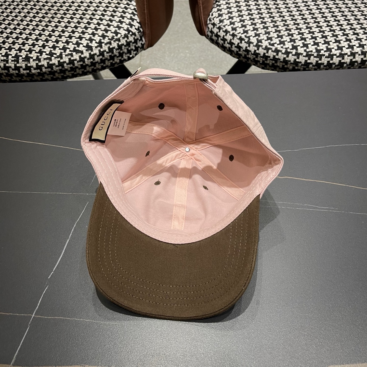 【GUCCI 古奇】做工精细透气舒适❤️日韩时尚潮流❤️❤️❤️棒球帽原单品质火爆来袭🎩工艺精美。。。高