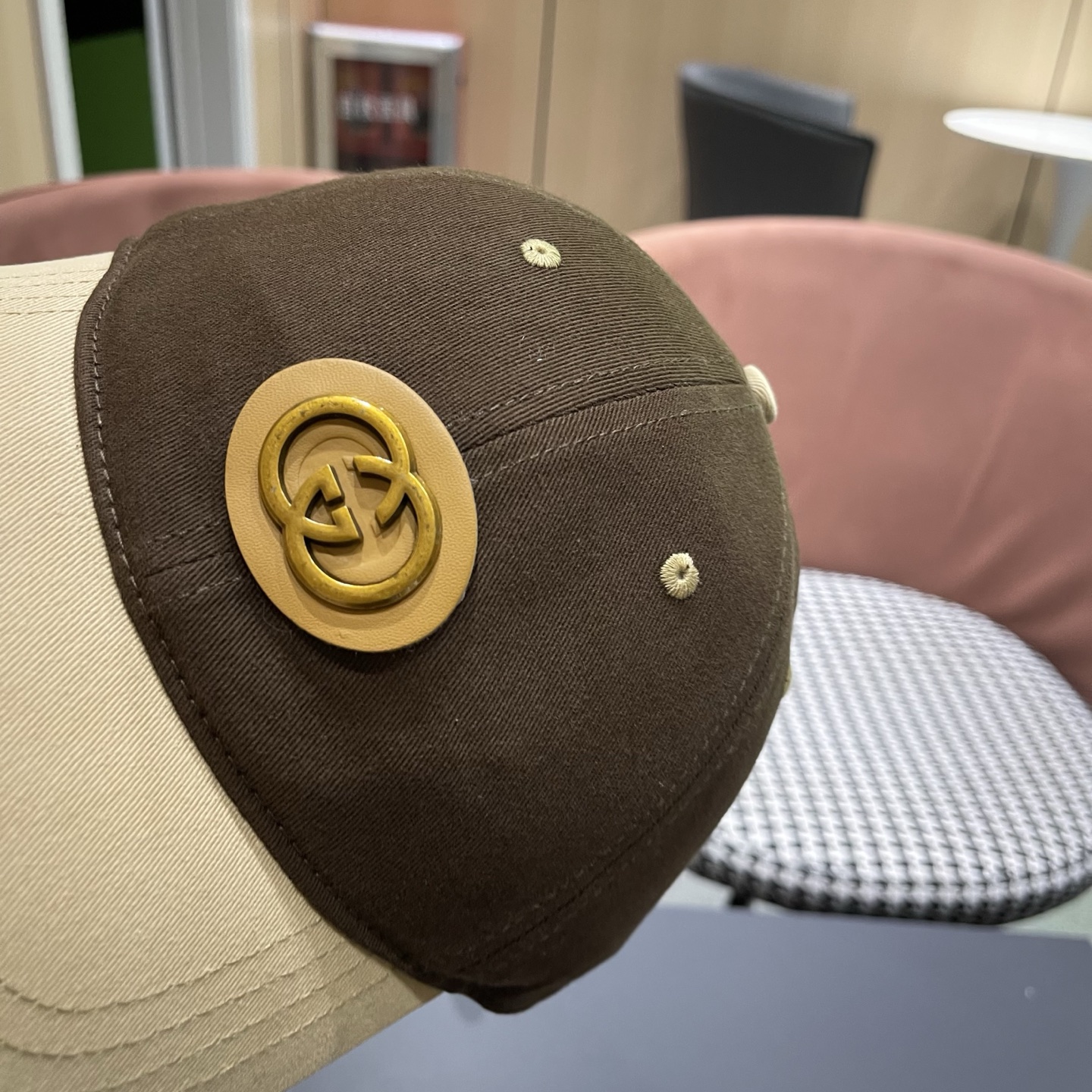 【GUCCI 古奇】做工精细透气舒适❤️日韩时尚潮流❤️❤️❤️棒球帽原单品质火爆来袭🎩工艺精美。。。高