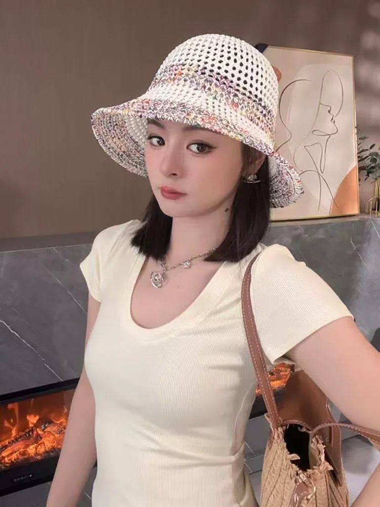 MONCLER（蒙口） 夏季针织镂空防晒遮阳渔夫帽女薄款透气彩色度假风编织草帽盆帽子