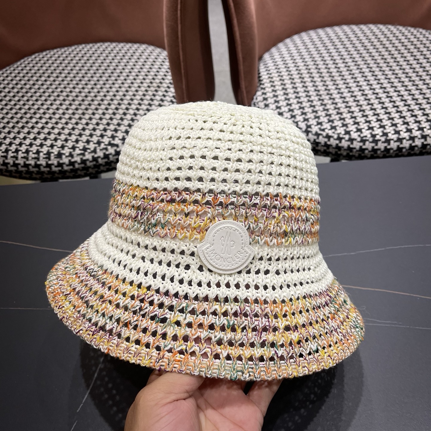 MONCLER（蒙口） 夏季针织镂空防晒遮阳渔夫帽女薄款透气彩色度假风编织草帽盆帽子