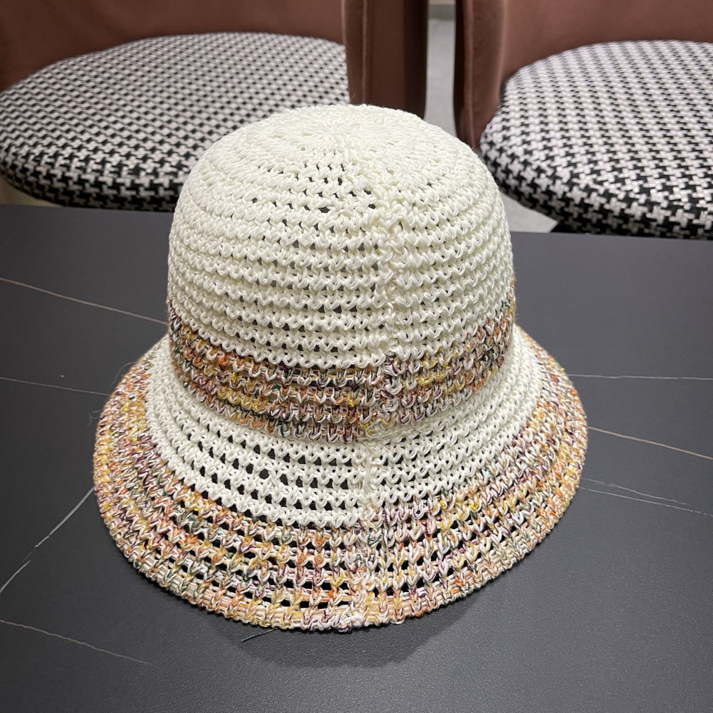 MONCLER（蒙口） 夏季针织镂空防晒遮阳渔夫帽女薄款透气彩色度假风编织草帽盆帽子
