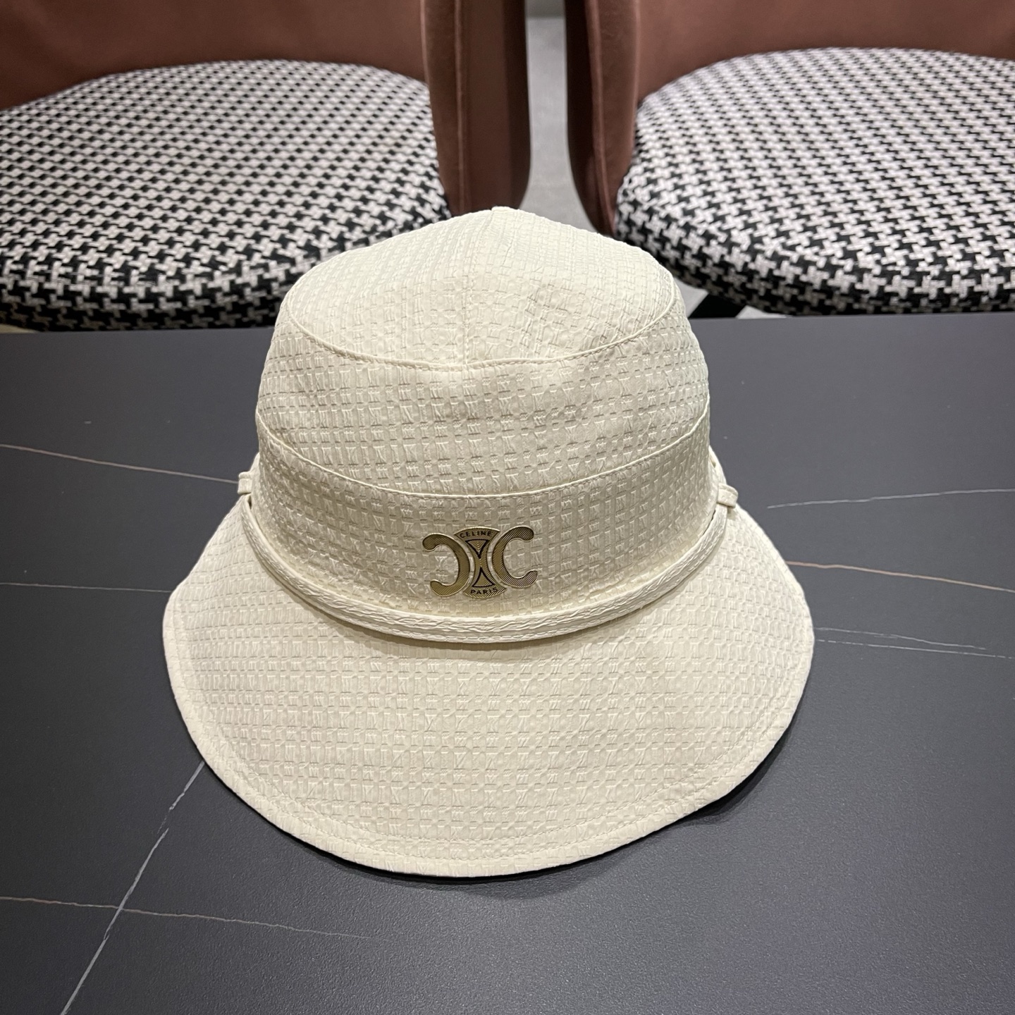 NO:755668,Celine Celine fashionable versatile bow fisherman hat summer 2026 new outdoor sun protection hat big brim small hat showing face small hat straw hat fisherman hat baseball cap, hat, celine, celine, espadrilles, hats19860909Celine 赛琳 时尚百搭蝴蝶结渔夫帽夏季2026新款户外防晒遮阳帽子大檐显脸小帽子草帽渔夫帽棒球帽,帽子,celine,celine,espadrilles,hats,hat