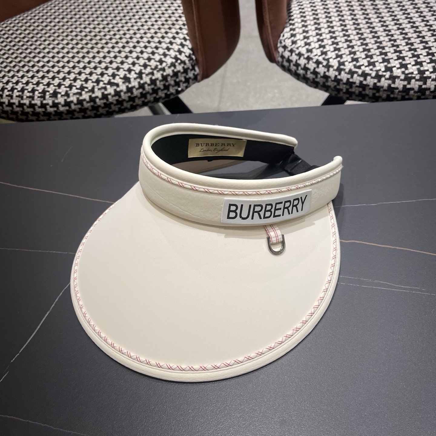 NO:755691,BURBERRY Burberry hollow hat women's summer sun protection sunshade anti-UV high-quality sun hat travel hat straw hat fisherman hat baseball cap, hat, burberry, burberry, espadrilles, hats19860909BURBERRY巴宝莉 空顶帽女夏季防晒遮阳防紫外线高品质太阳帽出游帽子草帽渔夫帽棒球帽,帽子,burberry,burberry,espadrilles,hats,hat