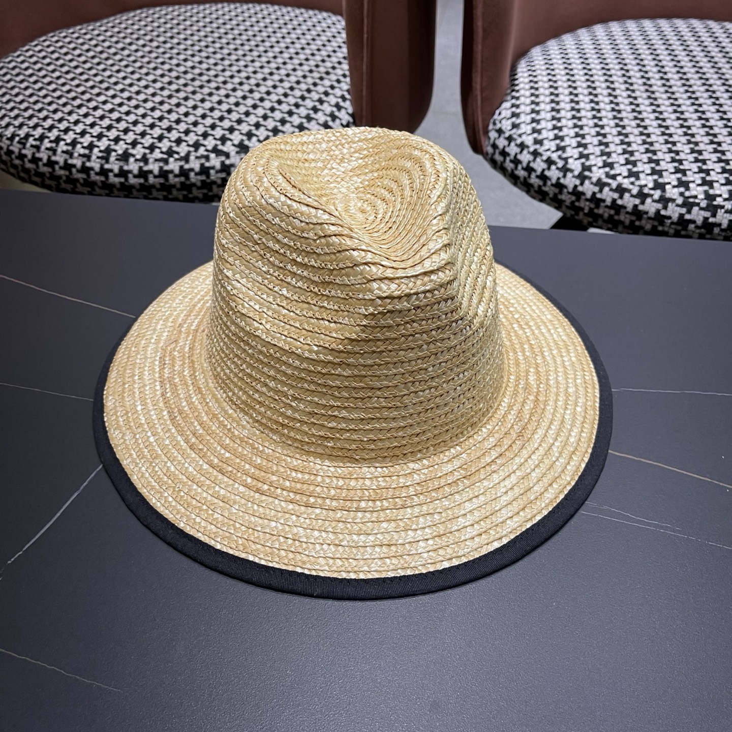 Fendi 芬迪 法式巴拿马草帽女式拍照系带海边度假大檐沙滩草编帽