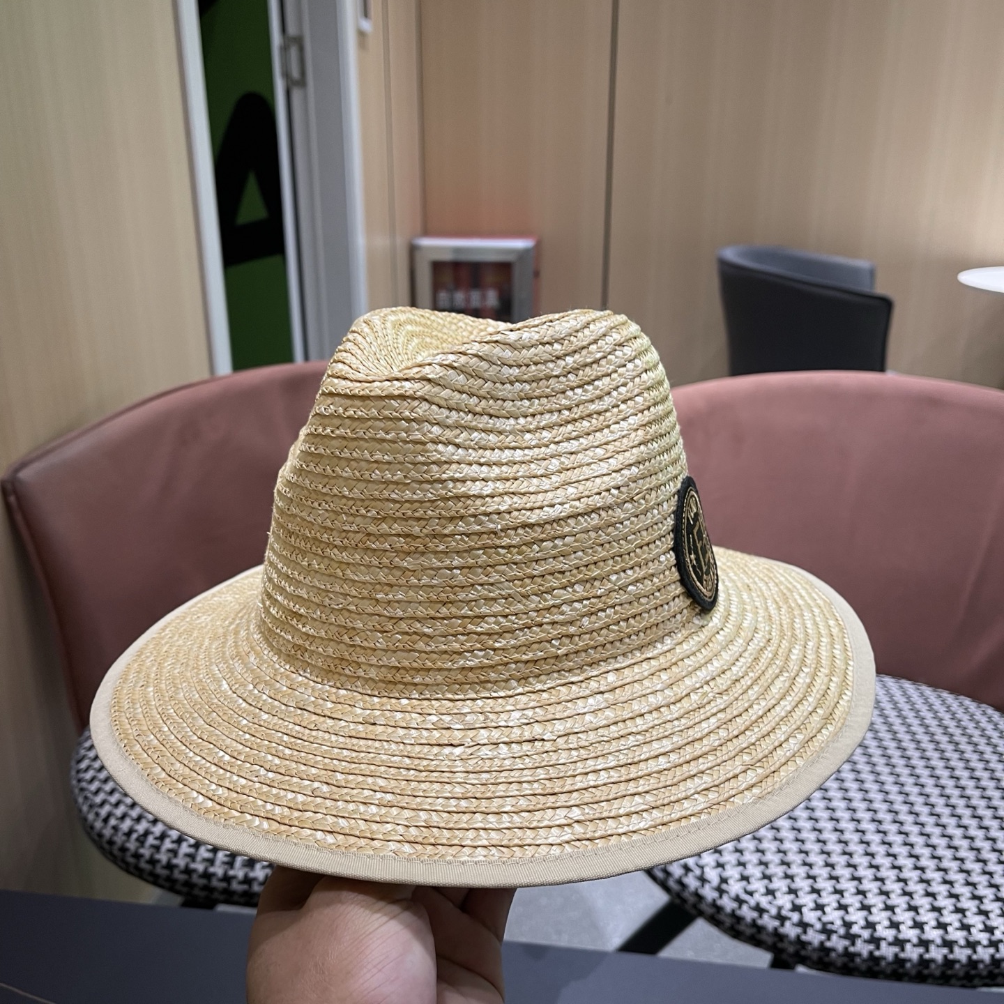 Fendi 芬迪 法式巴拿马草帽女式拍照系带海边度假大檐沙滩草编帽