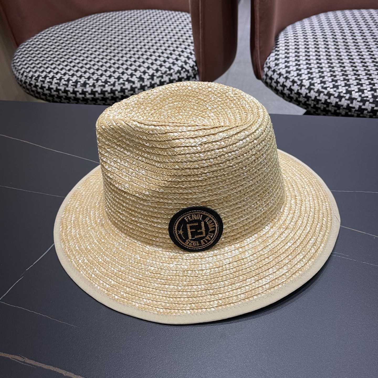 Fendi 芬迪 法式巴拿马草帽女式拍照系带海边度假大檐沙滩草编帽