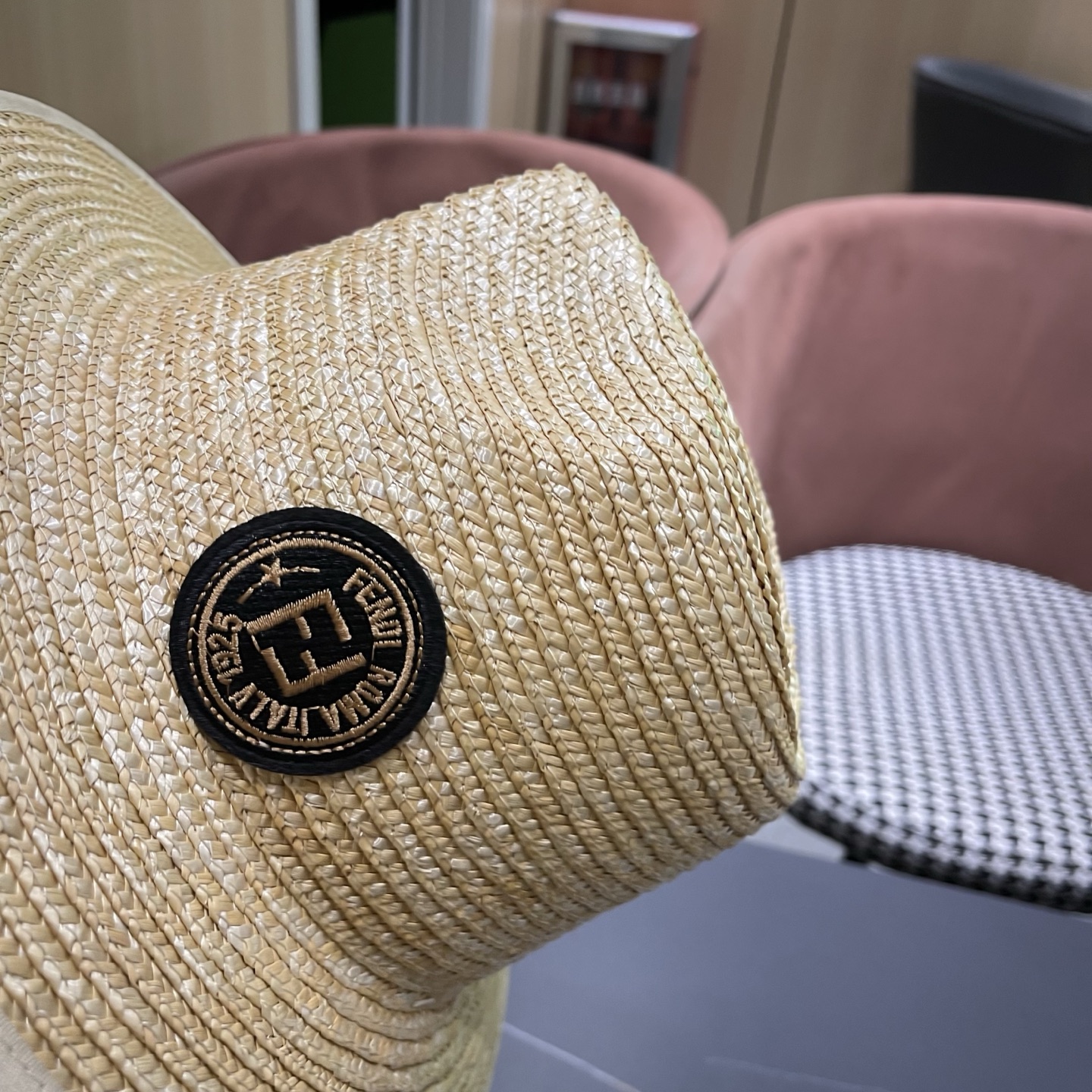 Fendi 芬迪 法式巴拿马草帽女式拍照系带海边度假大檐沙滩草编帽