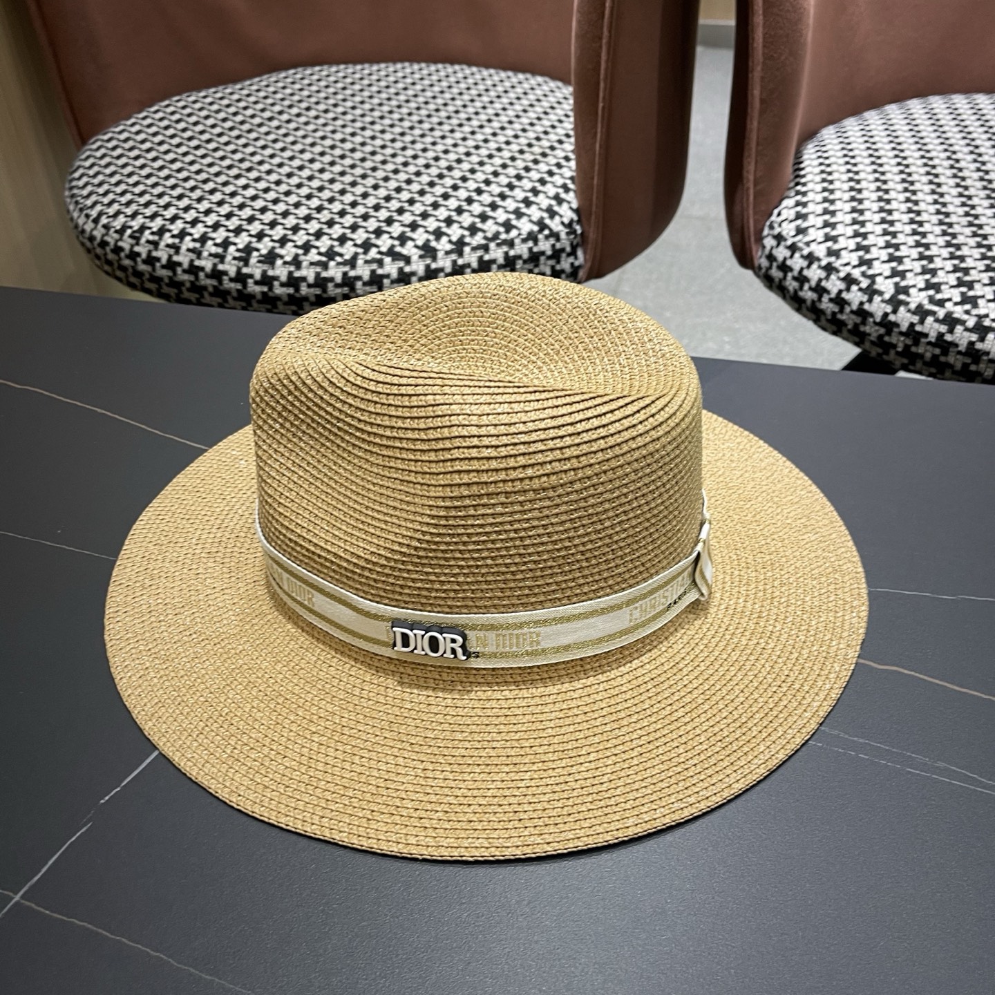 Dior迪奥 夏季草帽平檐草编沙滩帽子英伦遮阳亲子礼帽男女