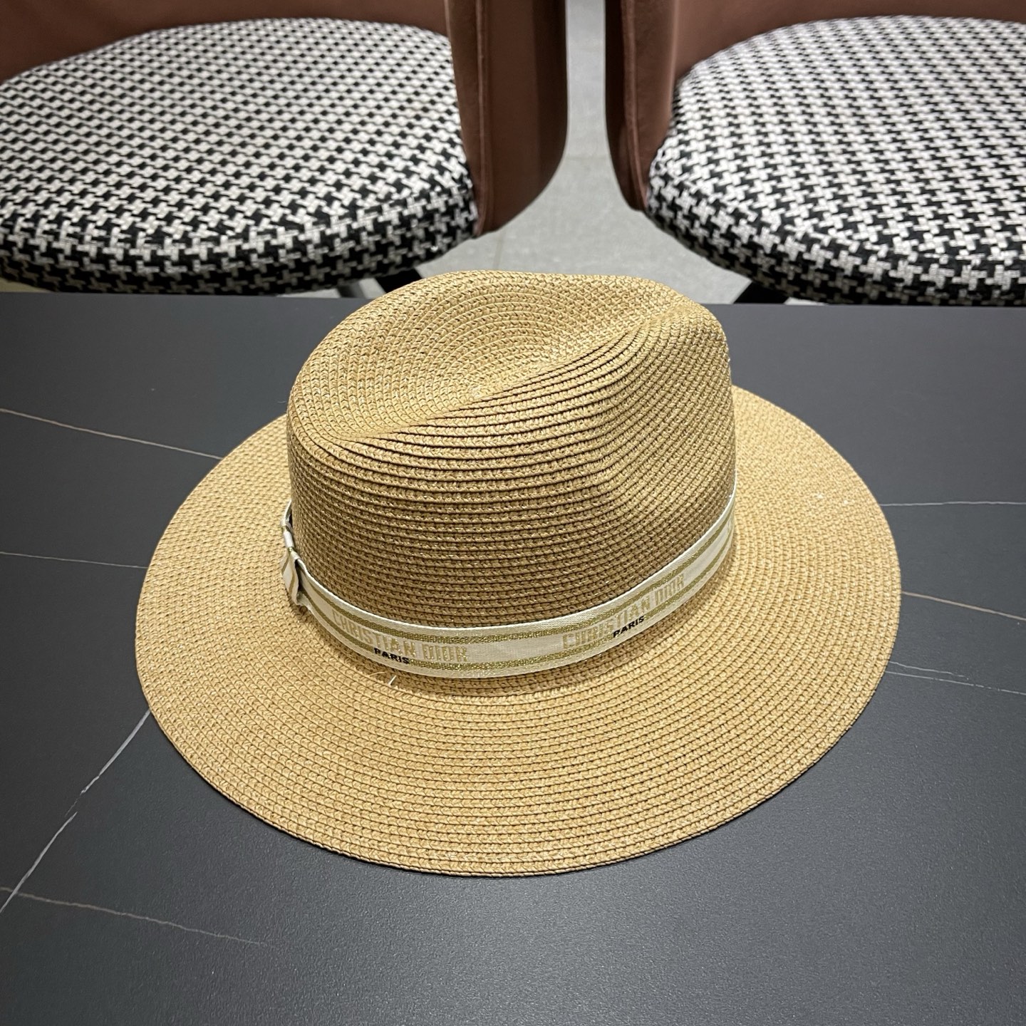 Dior迪奥 夏季草帽平檐草编沙滩帽子英伦遮阳亲子礼帽男女