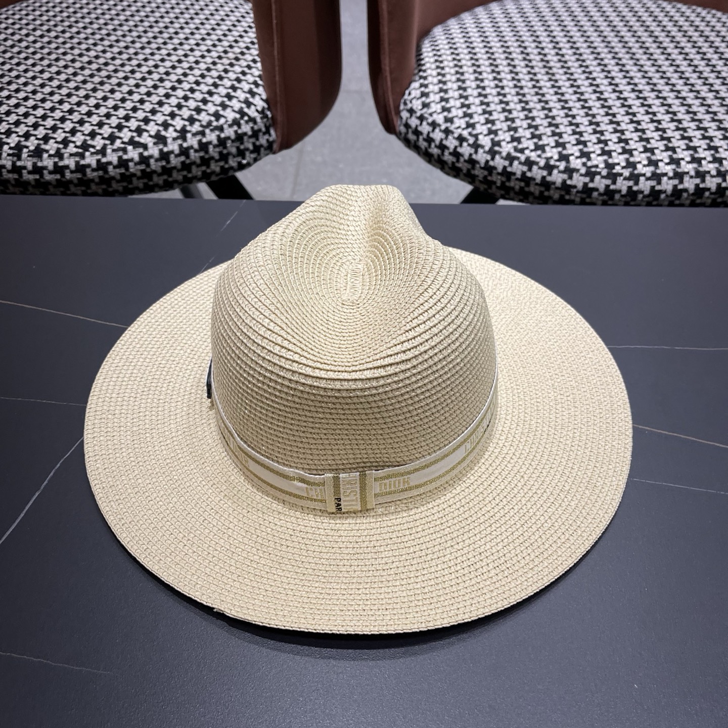 Dior迪奥 夏季草帽平檐草编沙滩帽子英伦遮阳亲子礼帽男女